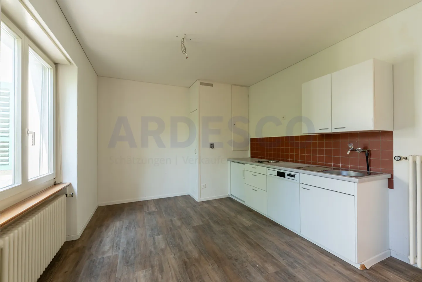 Mischgenutztes Gebäude kaufen - Foto 9 von 10