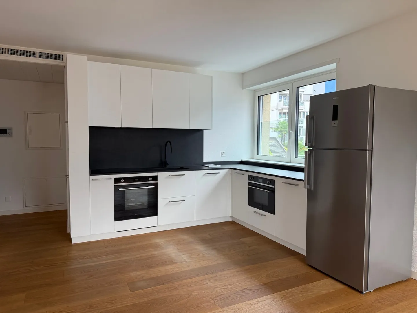 GRANDE E MODERNO APPARTAMENTO 2.5 STANZE IN CENTRO con aria condizionata - Foto 5 di 10