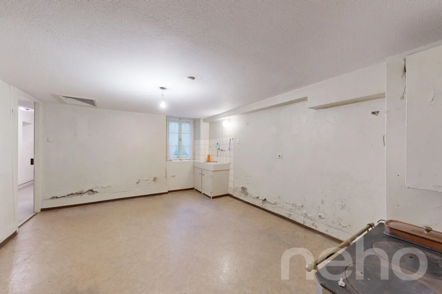 Historic building in a central location for individual use - Photo 5 of 11