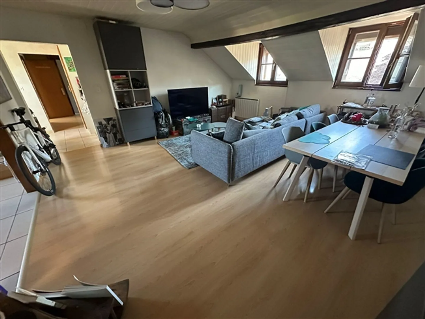 Appartement 4 pièces à Vieux Carouge. - Photo 2 sur 6