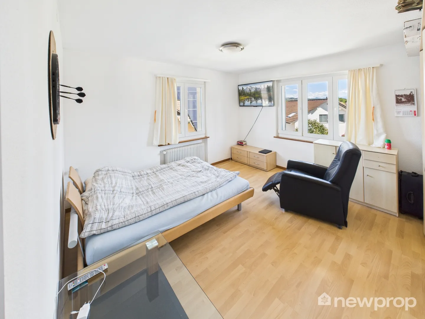 6.5-Zimmer-Einfamilienhaus mit Einliegerwohnung und Studio - Foto 18 di 26