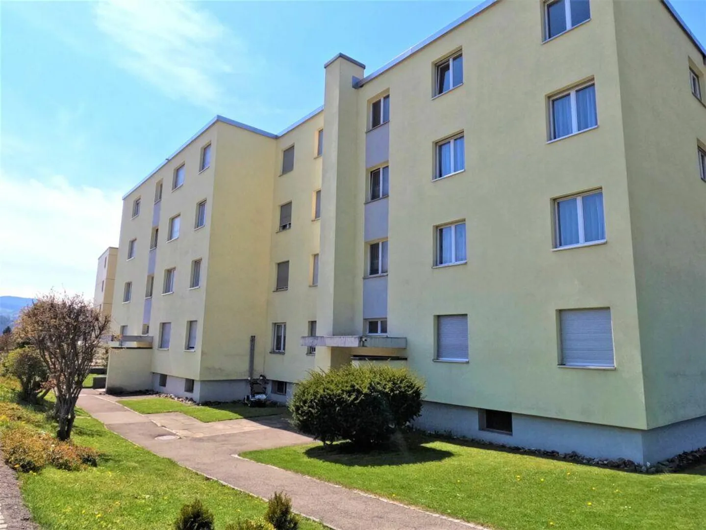 Helle 4.5-Zimmerwohnung in Gossau - Foto 1 von 11