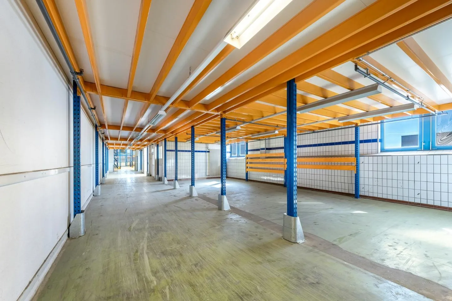 Dépôt - Photo 5 sur 13