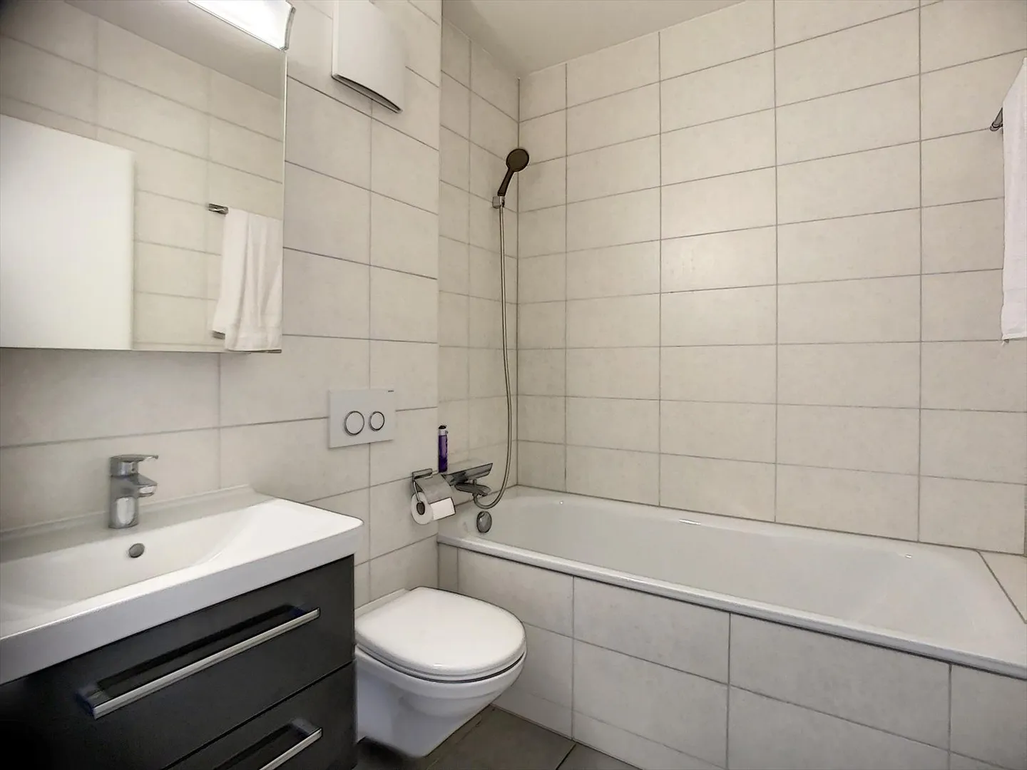 2.5 Room Apartment - Photo 5 of 7