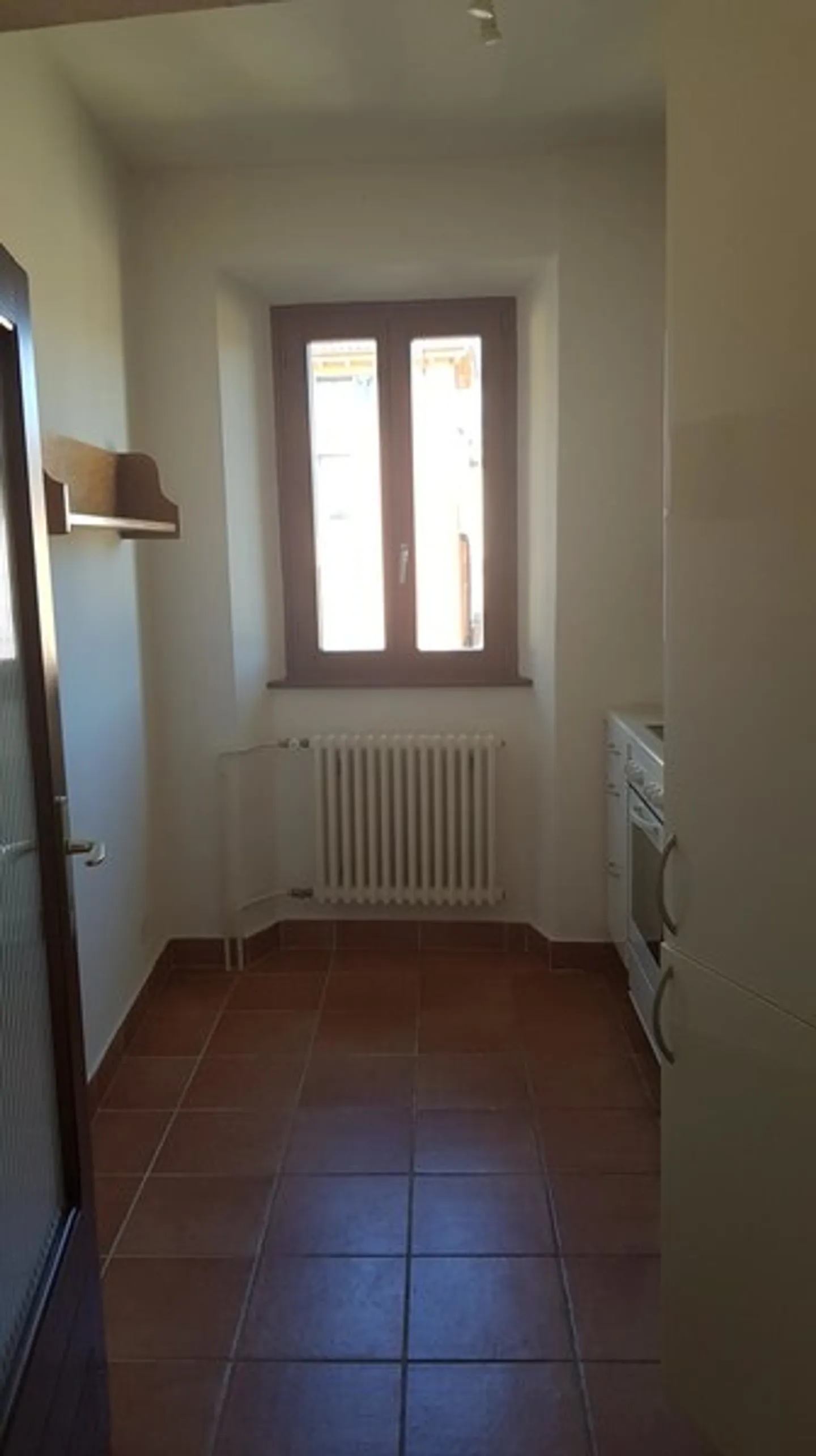 Affittiamo un immobile in una casa nobile a Cademario, con vista parziale sul lago e camino - Foto 6 di 7