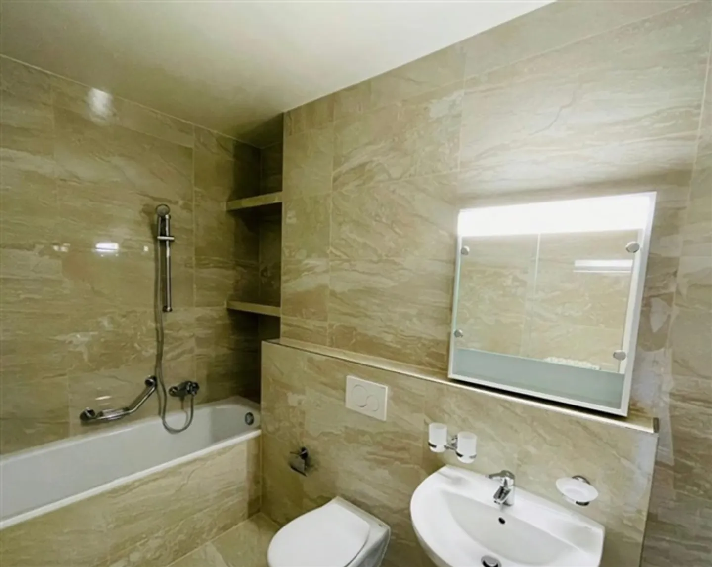 5-room apartment in Avully. - Photo 7 of 7