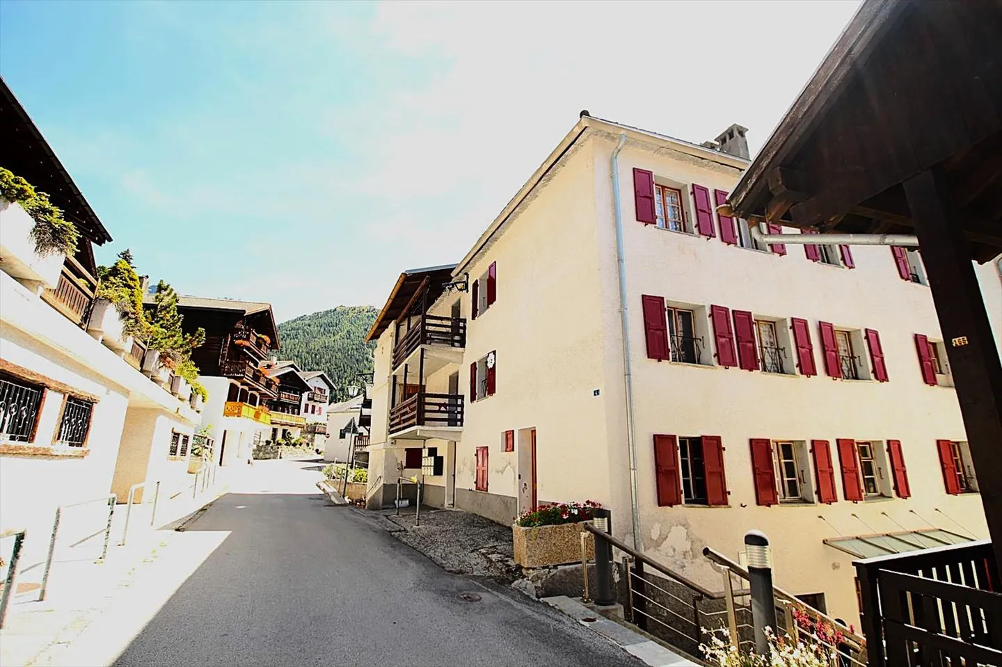4-room duplex apartment in the center of the village - Photo 1 of 45
