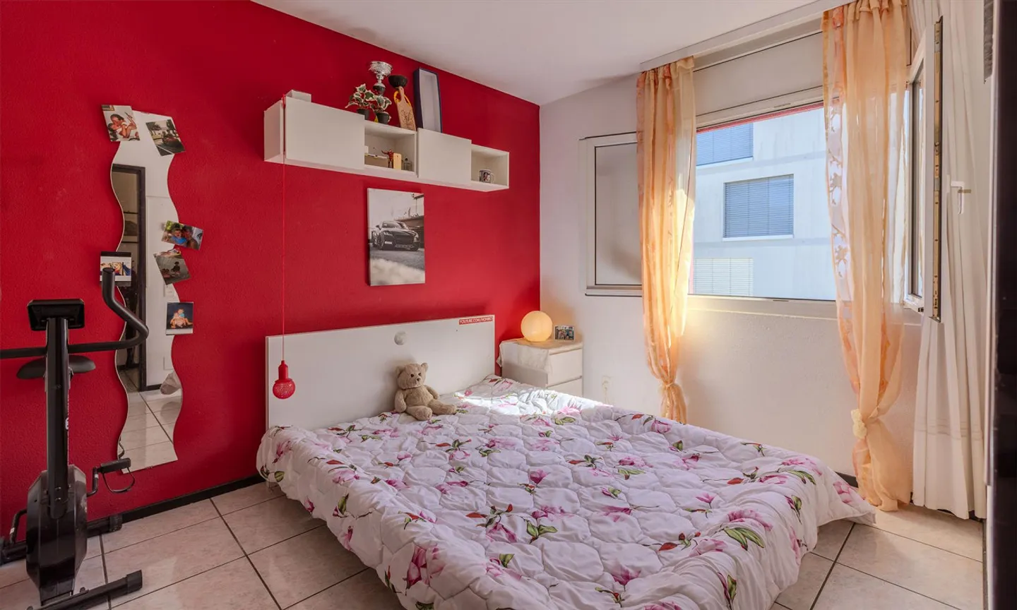 Beautiful 6.5-Room Villa with Garden in Contone - Photo 7 of 9