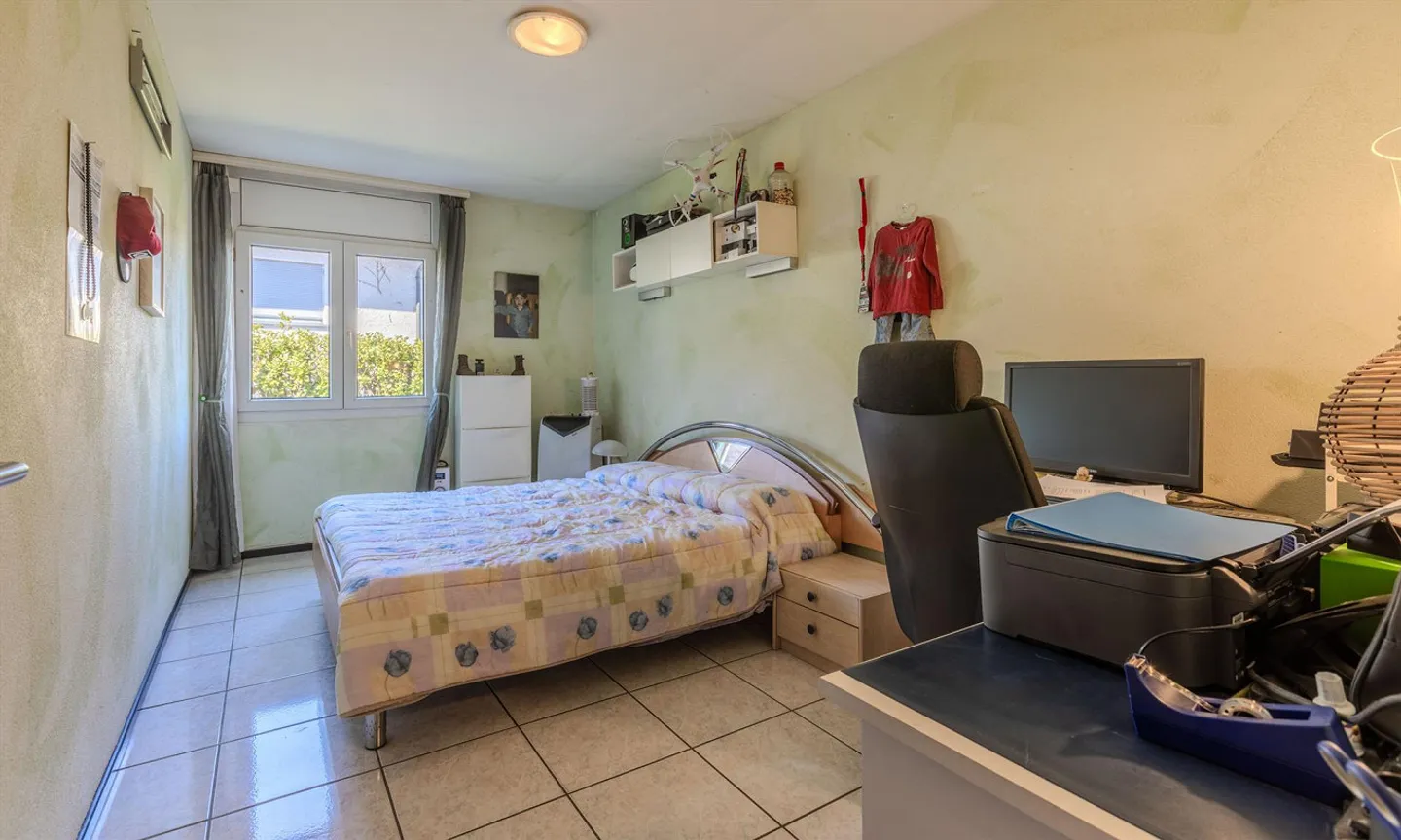 Beautiful 6.5-Room Villa with Garden in Contone - Photo 8 of 9