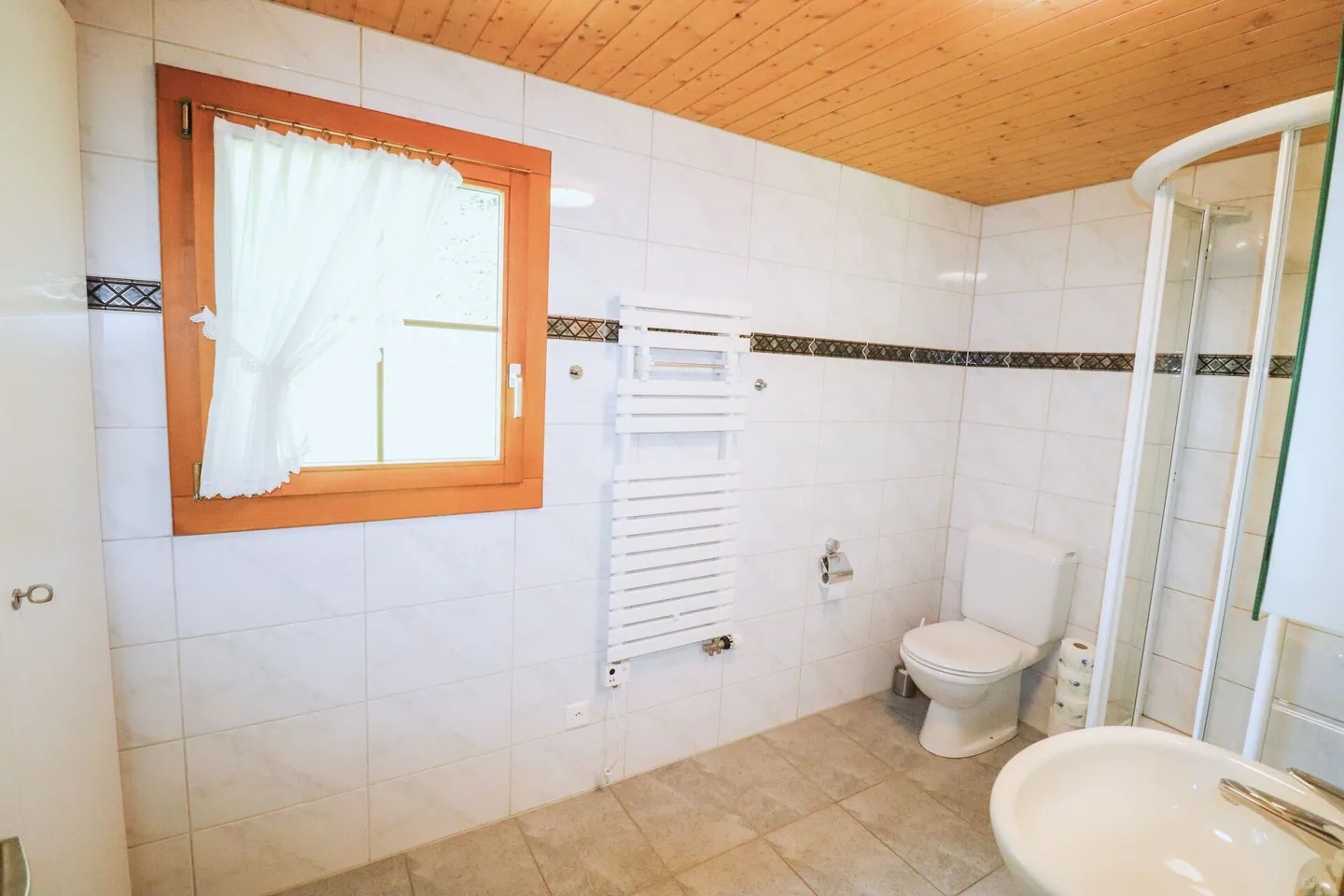 Wunderschönes Ferienhaus mit 2 Wohnungen und traumhafter Fernsicht - Foto 7 von 19