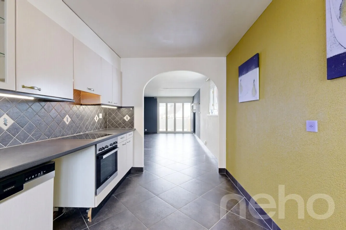 79 m2 apartment with balcony and spectacular view! - Photo 4 of 10