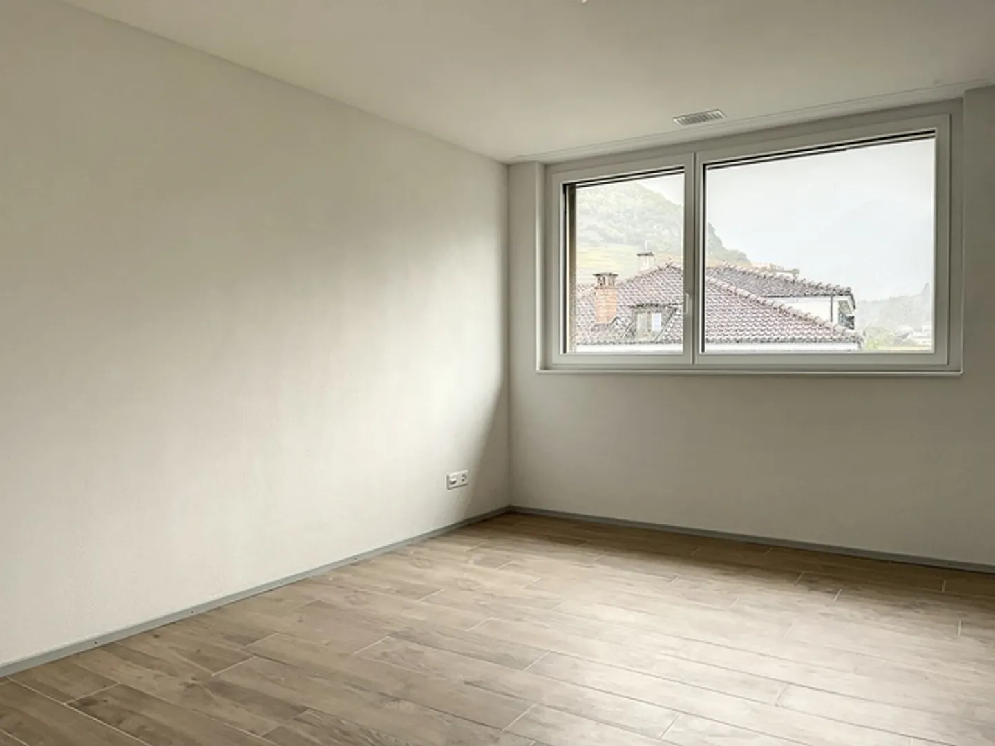 3.5 Room Apartment - Photo 2 of 6