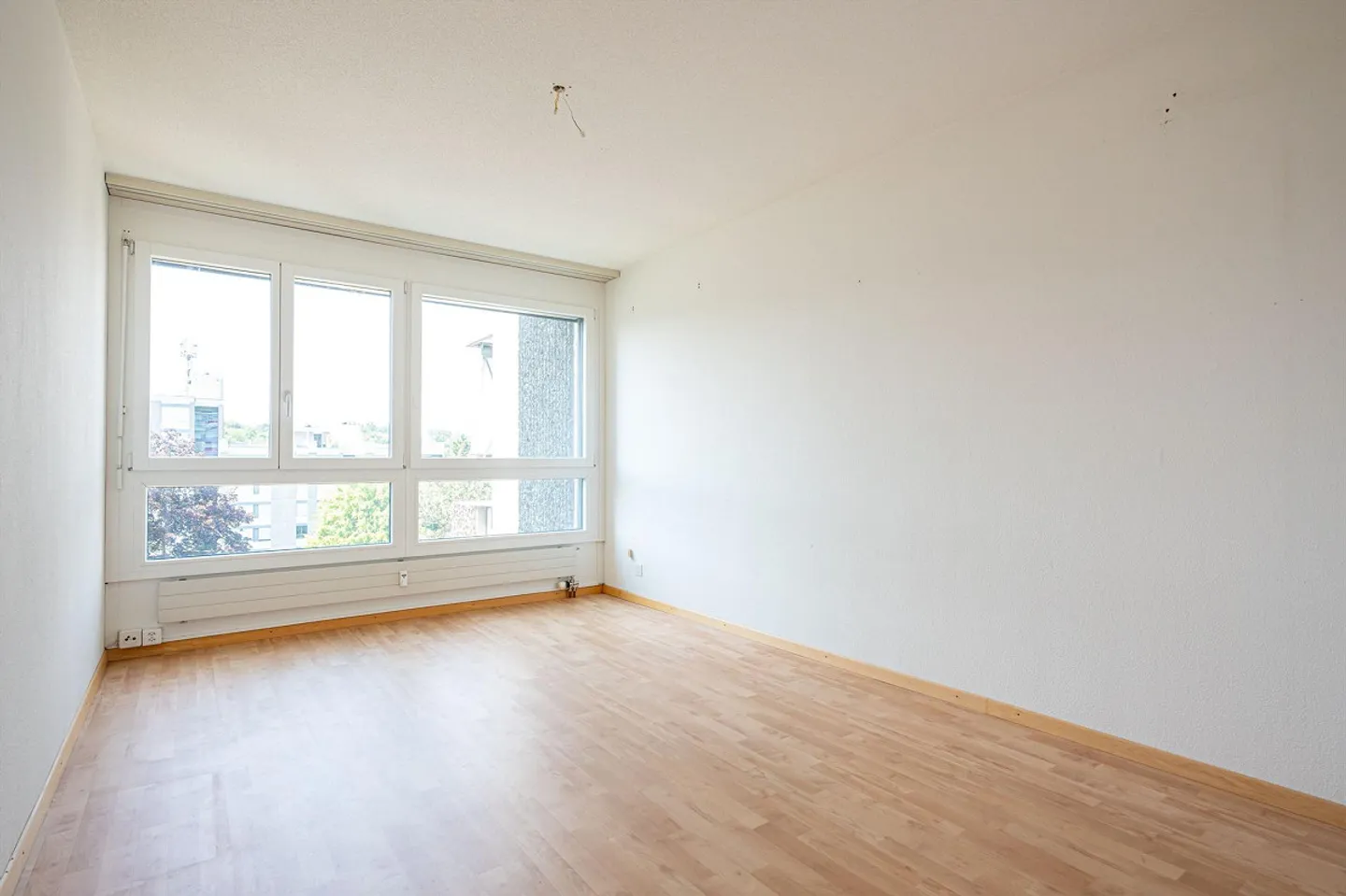 Bright 4.5-room apartment with balcony in Muri near Bern for sale - Photo 10 of 13