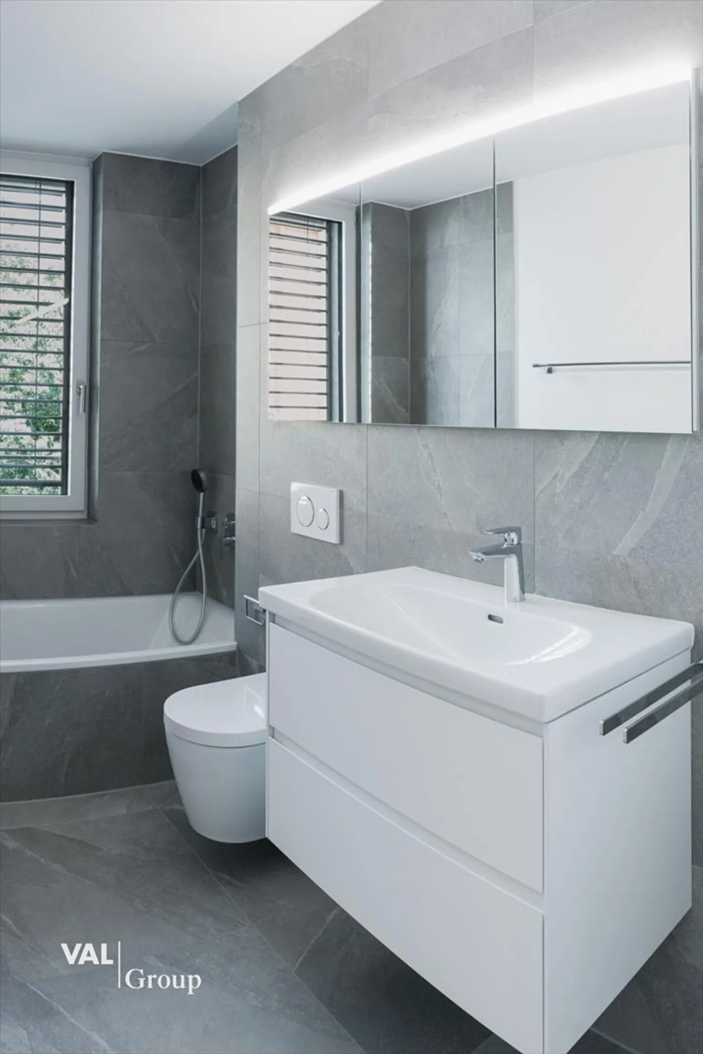 Moderne, lichtdurchflutete 4.5-Zimmerwohnung in attraktiver, ruhiger Lage - Foto 5 von 8