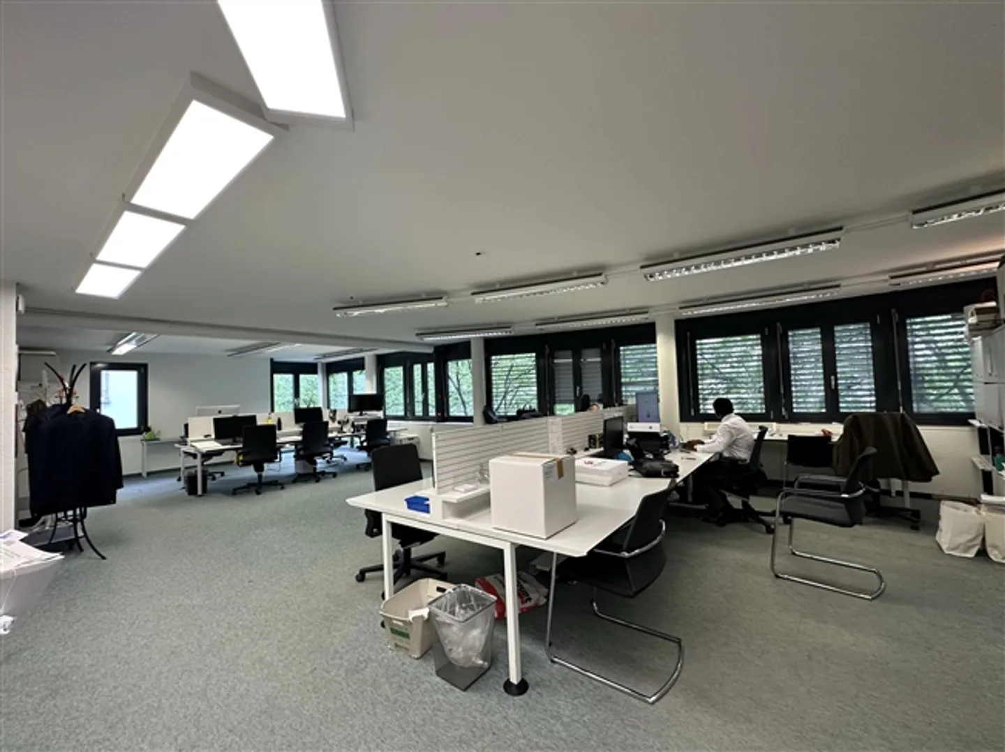 Luxury offices at Place du Midi - strategic location in Sion - Photo 3 of 12