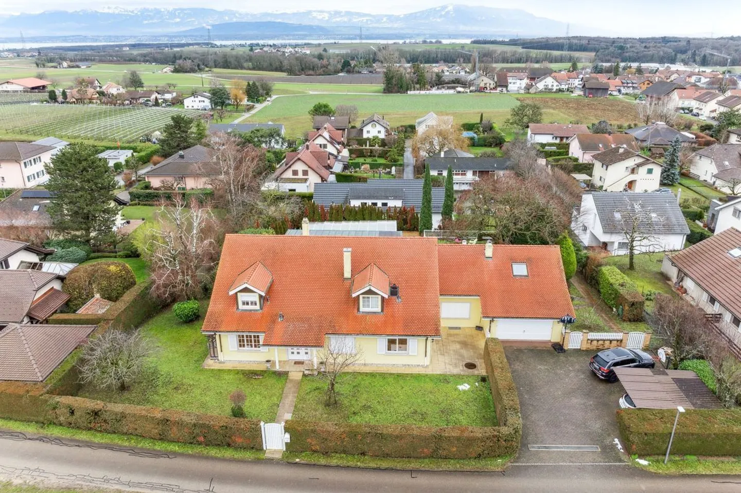 TO BE GRABBED - 20 MINUTES AIRPORT? SUBLIME FAMILY HOUSE - Photo 1 of 13