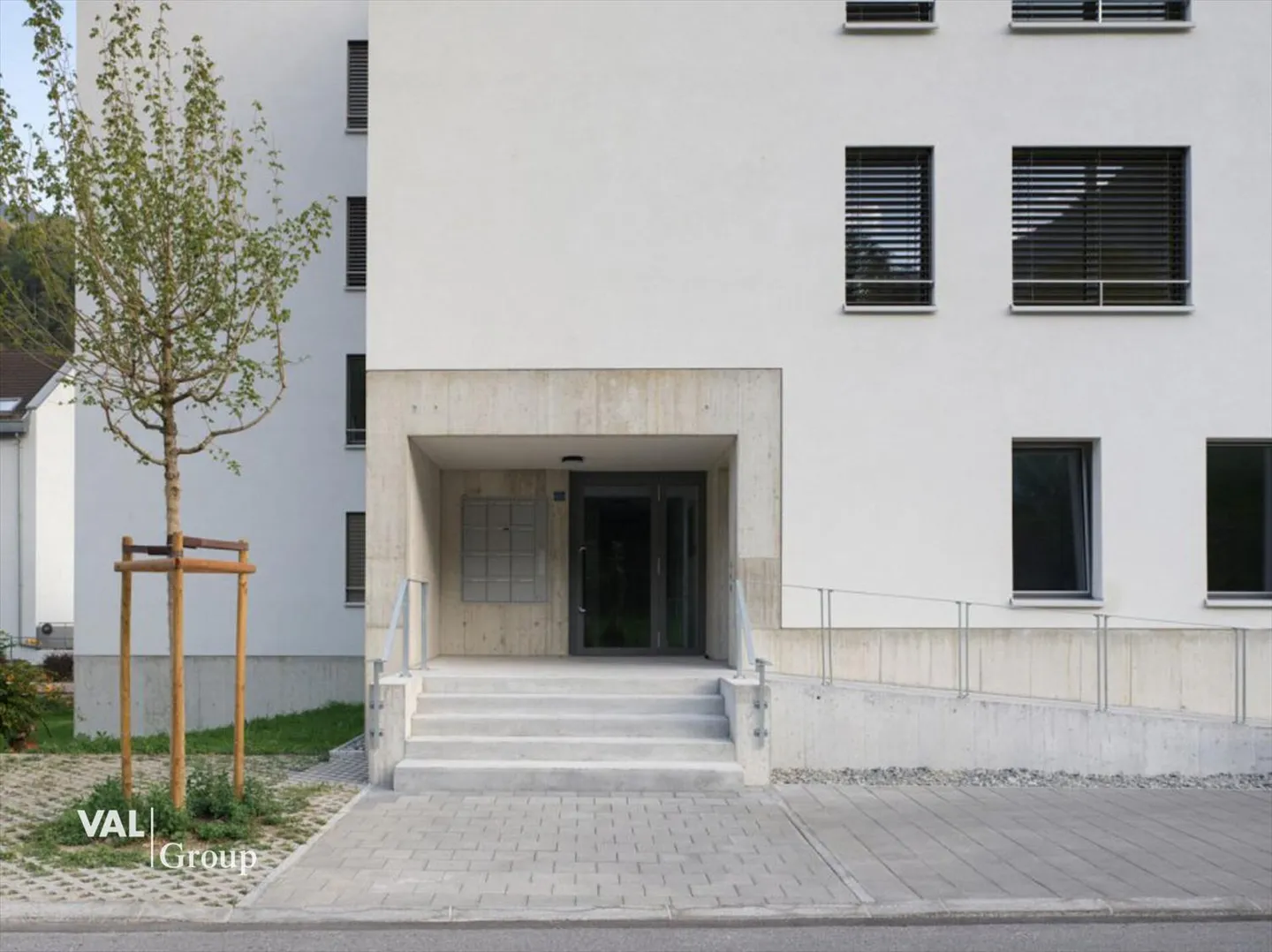 Moderne, lichtdurchflutete 4.5-Zimmerwohnung in attraktiver, ruhiger Lage - Foto 6 von 8