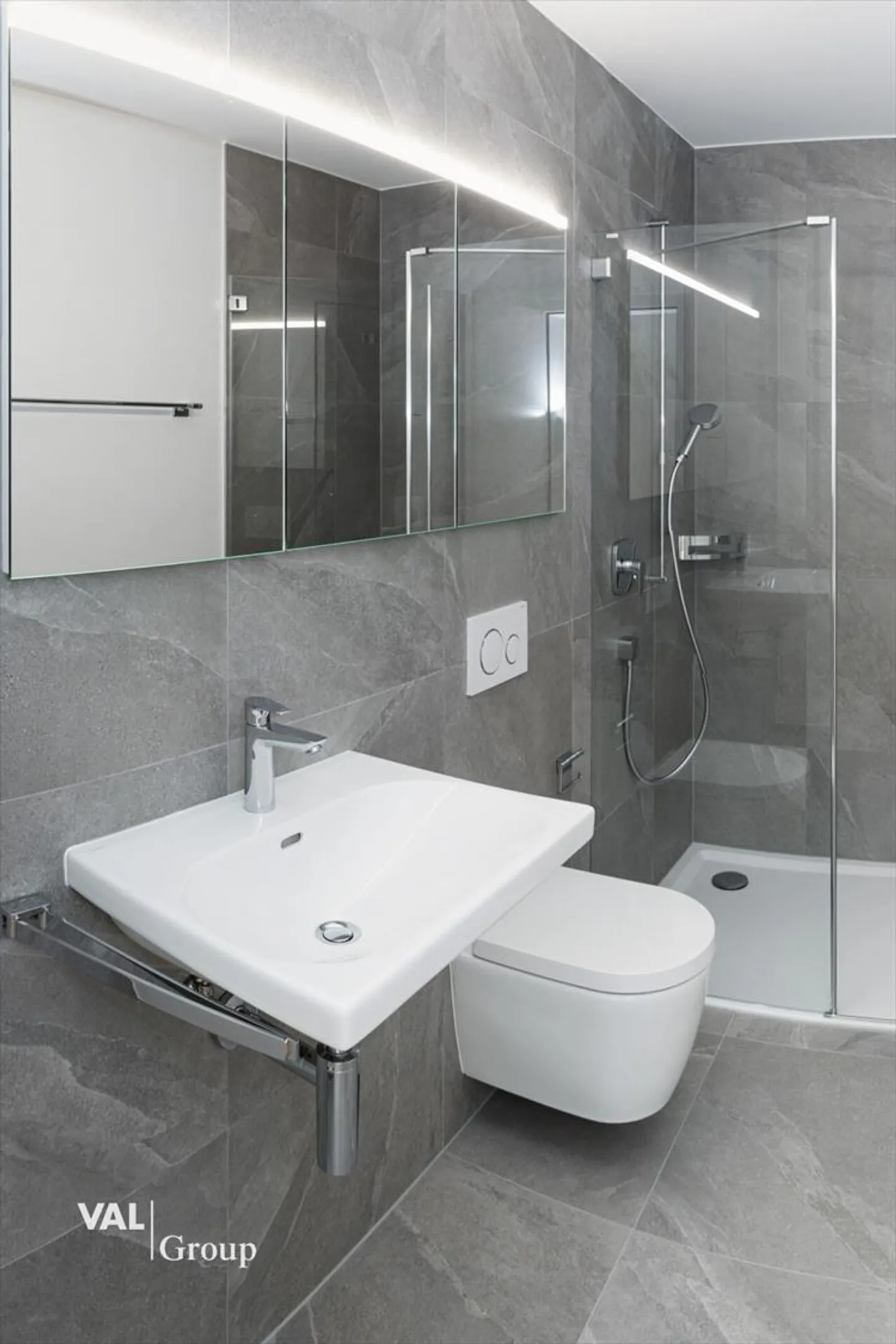 Moderne, lichtdurchflutete 4.5-Zimmerwohnung in attraktiver, ruhiger Lage - Foto 4 von 8