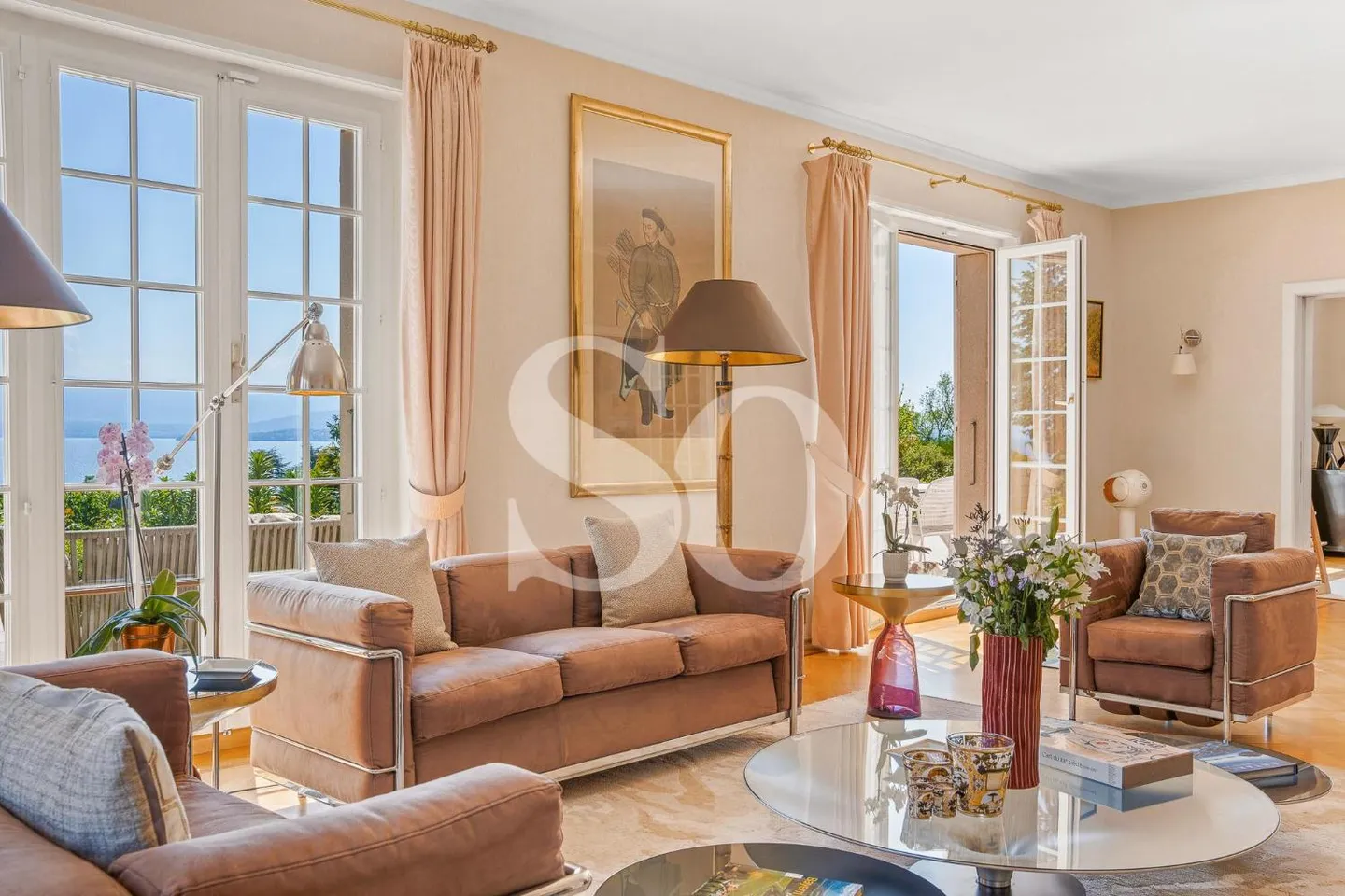 Elegante Villa mit Atemberaubendem Blick - Foto 4 von 12