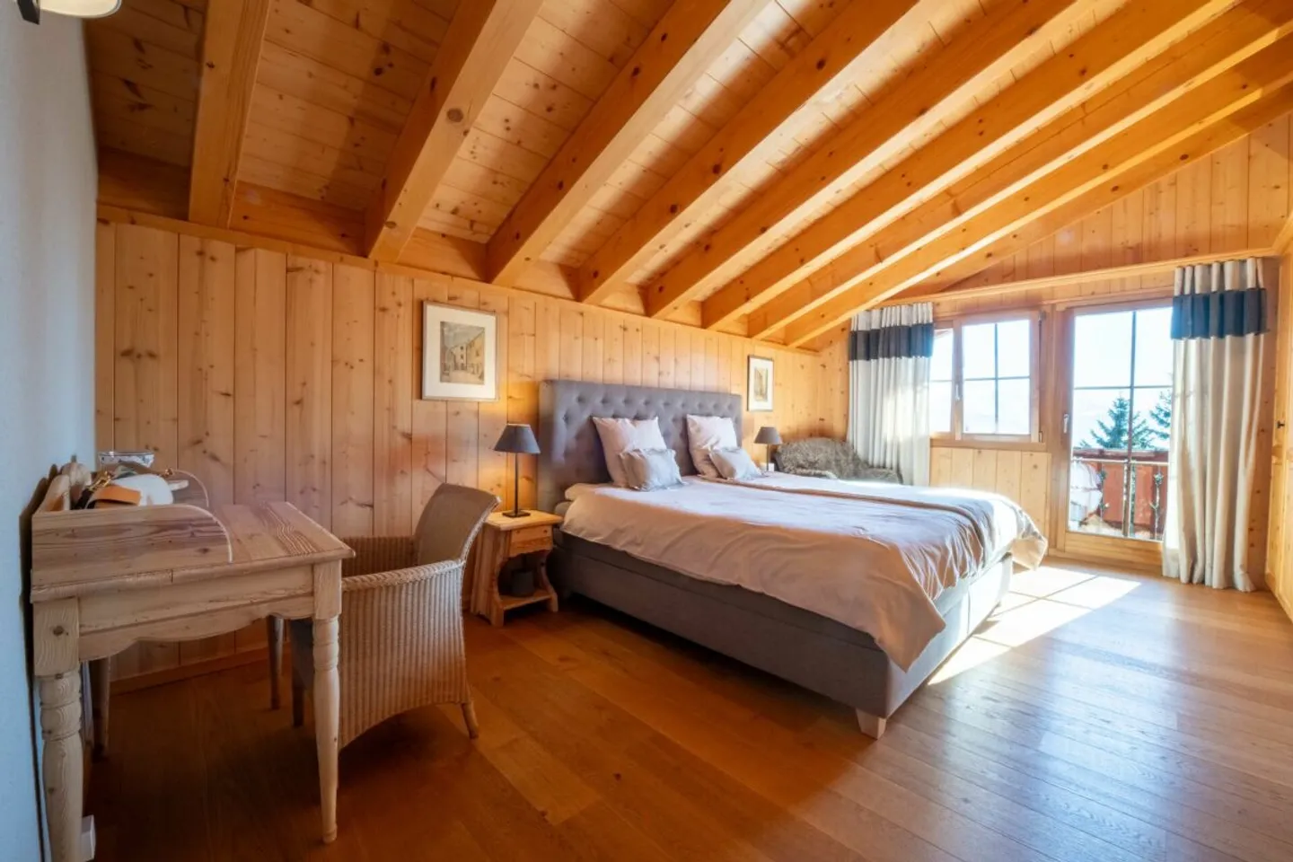 Magnificent 6.5-room chalet in Crans-Montana - Photo 9 of 15