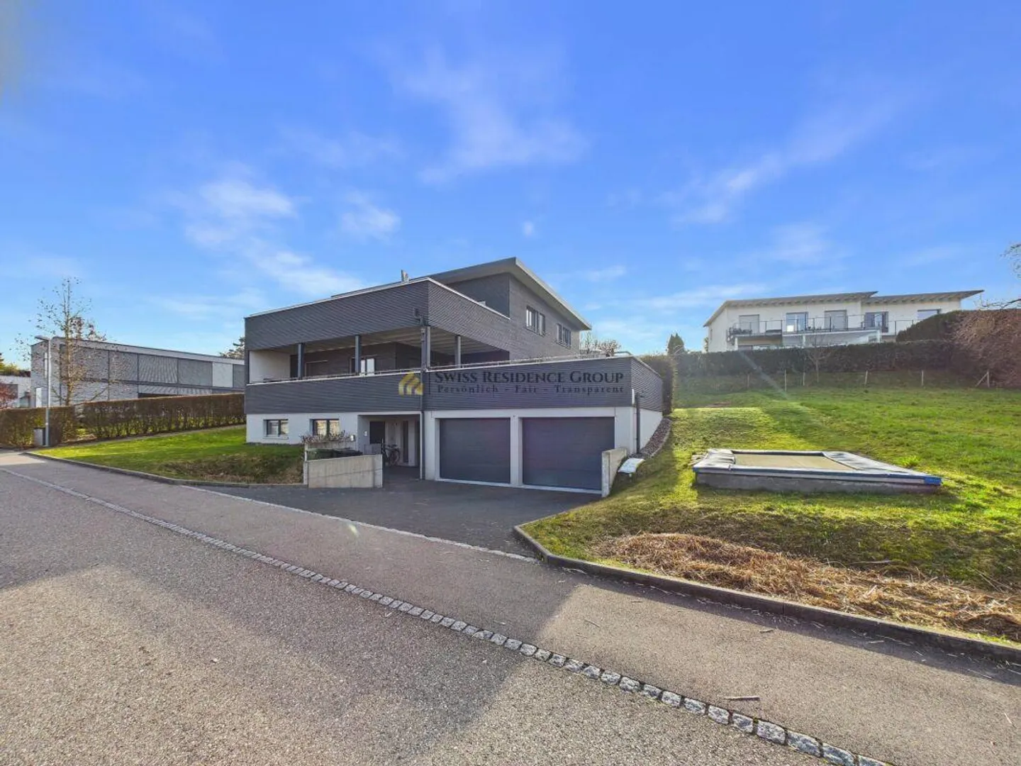 Maison moderne intergénérationnelle avec terrasses, jardin et vue dégagée à Be... - Photo 3 sur 10