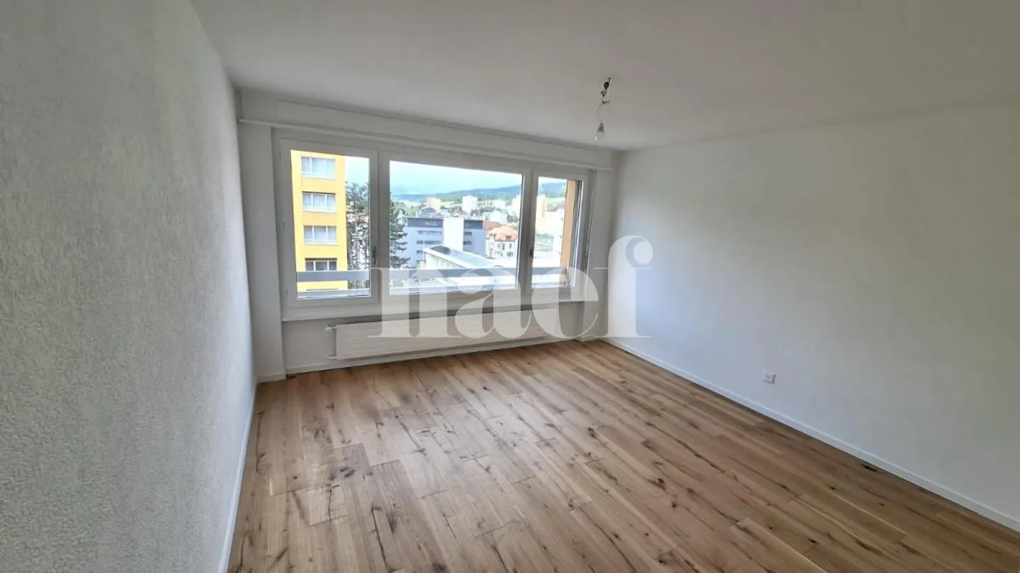Appartement rénové 3.5 pièces - Photo 2 sur 7