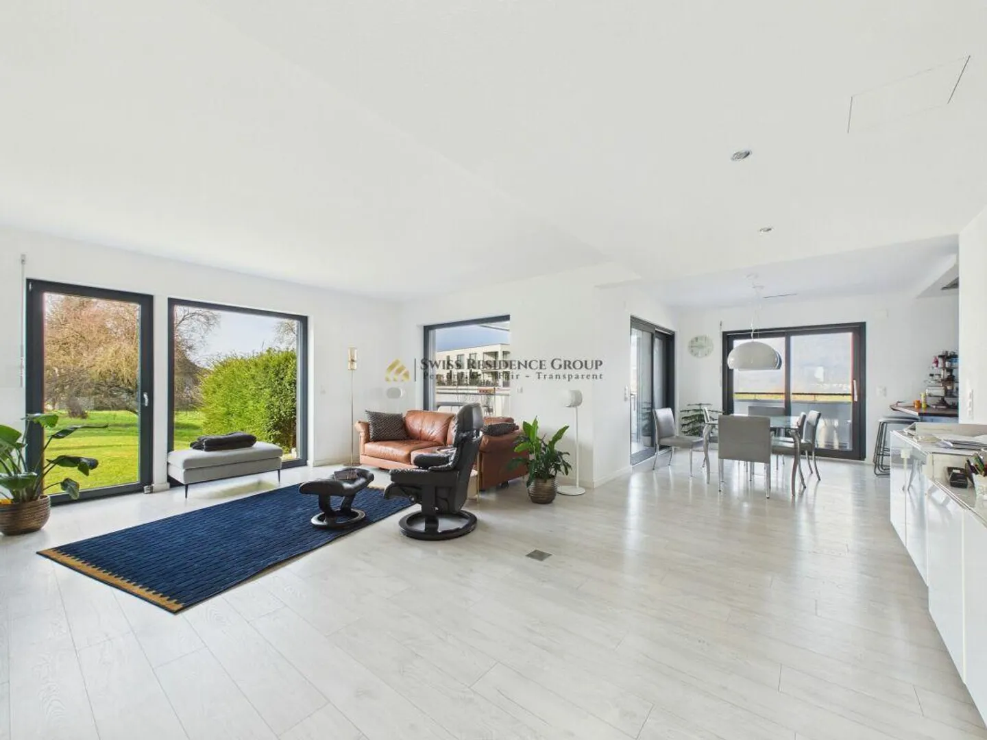 Maison moderne intergénérationnelle avec terrasses, jardin et vue dégagée à Be... - Photo 8 sur 10