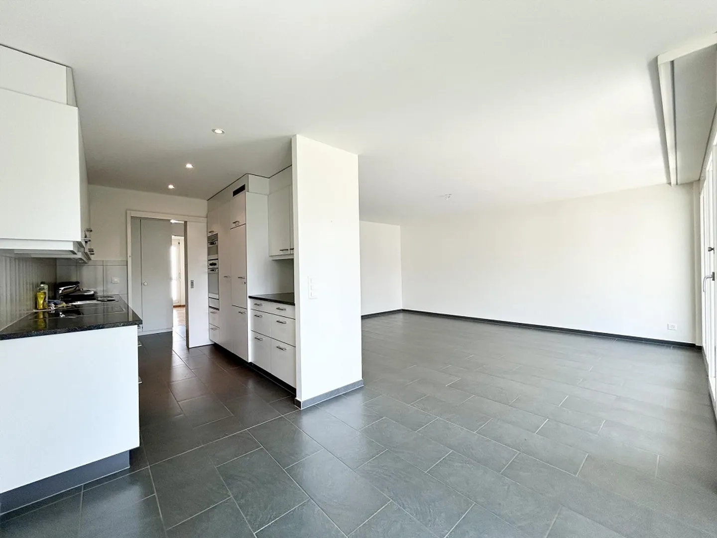 Appartamento moderno 4.5 locali 99m2 in una posizione tranquilla - Foto 2 di 9