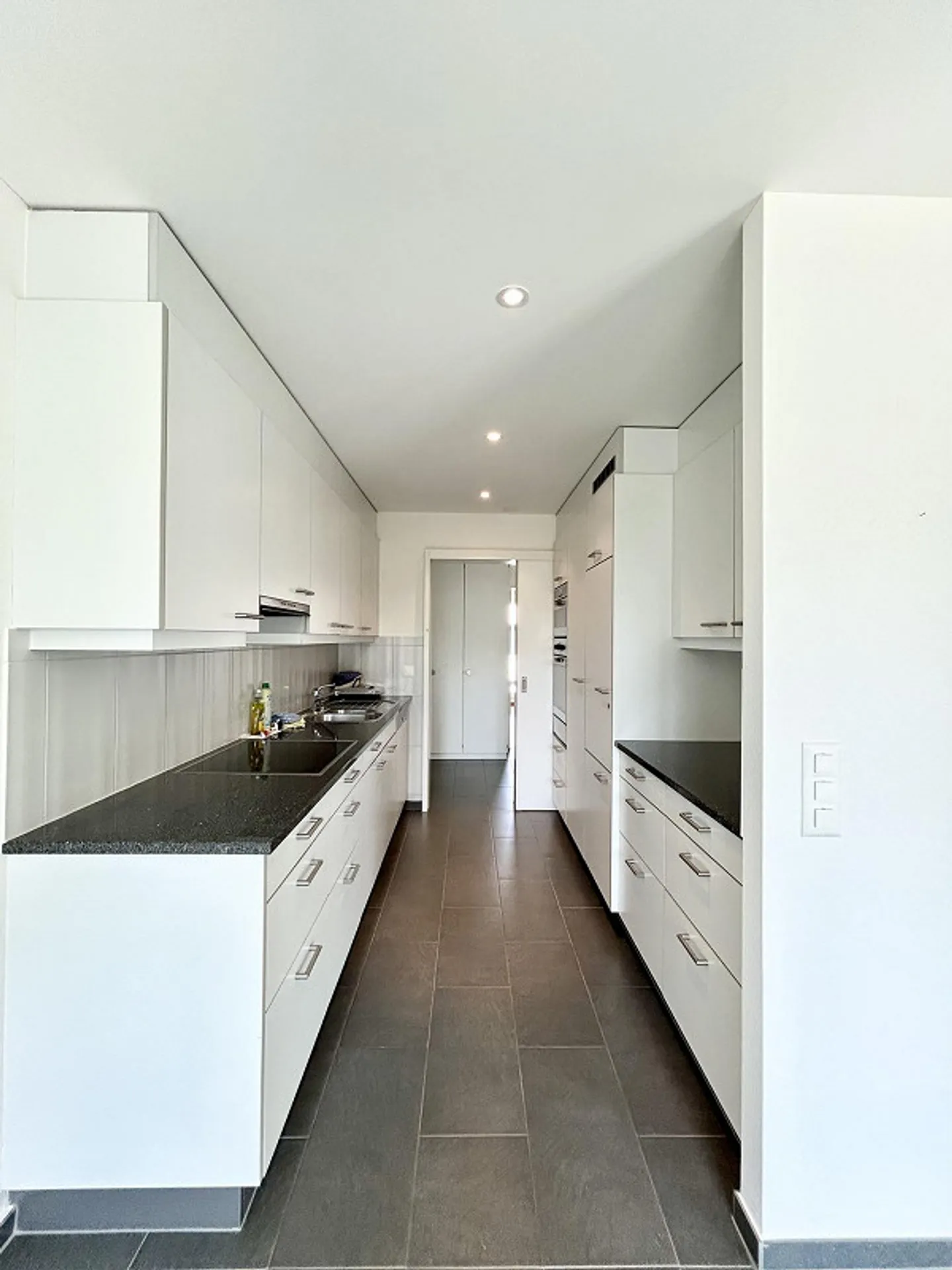 Appartamento moderno 4.5 locali 99m2 in una posizione tranquilla - Foto 3 di 9