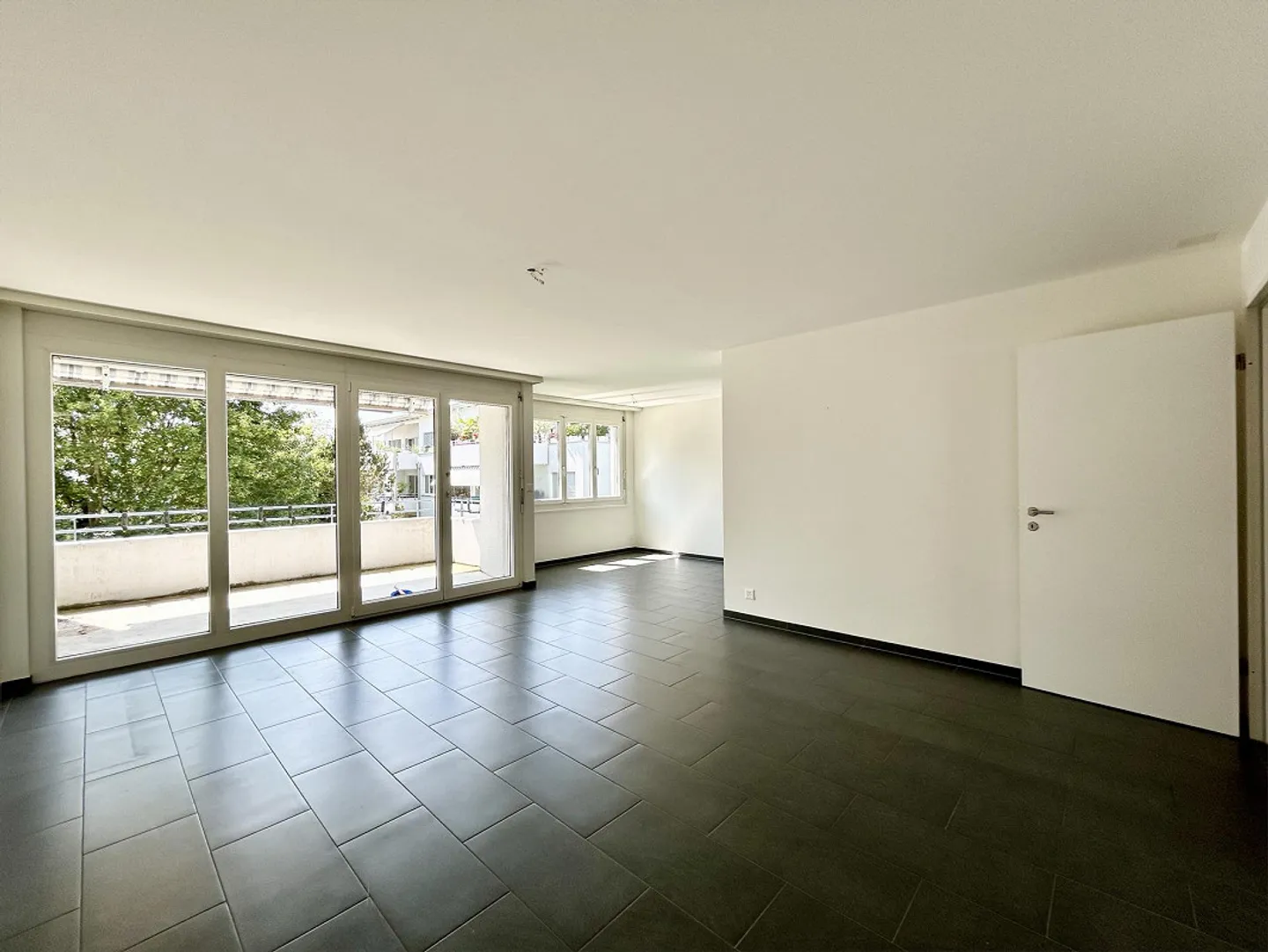 Appartamento moderno 4.5 locali 99m2 in una posizione tranquilla - Foto 6 di 9