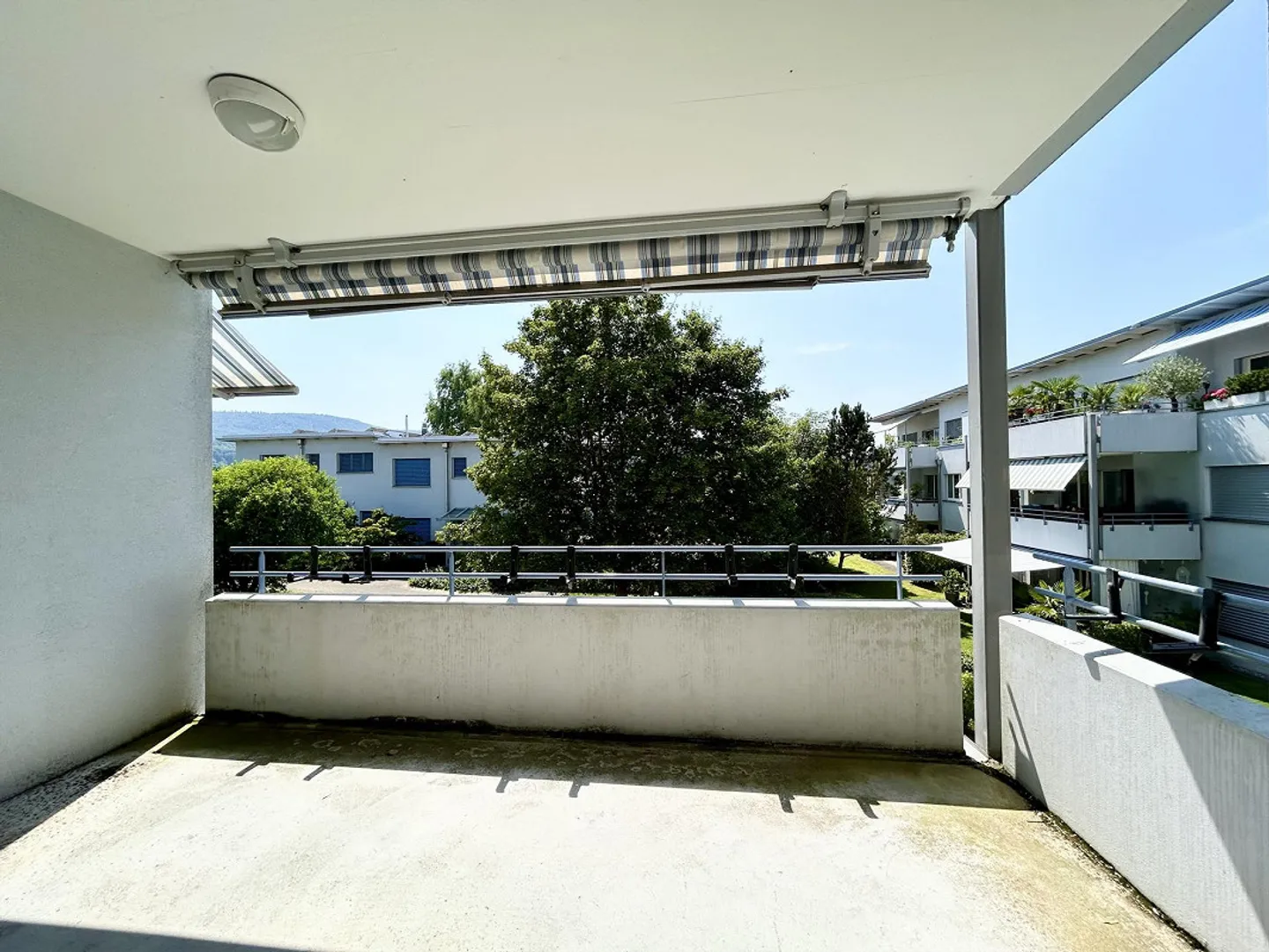 Appartamento moderno 4.5 locali 99m2 in una posizione tranquilla - Foto 8 di 9