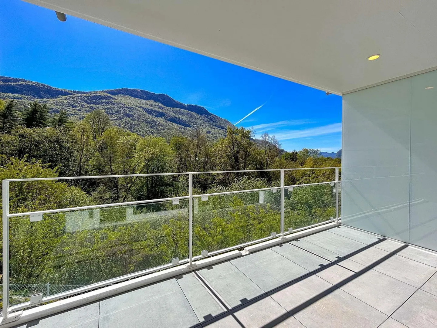 New and modern 2.5-room apartment in Lugano - Photo 4 of 6