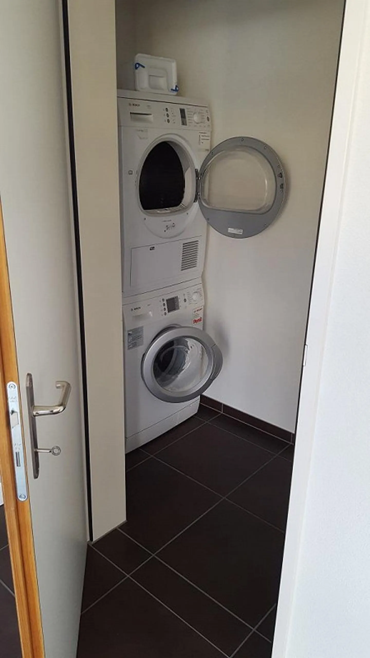 Grosszügige 4.5 Zimmer Wohnung im ruhigen Quartier - Foto 9 von 9