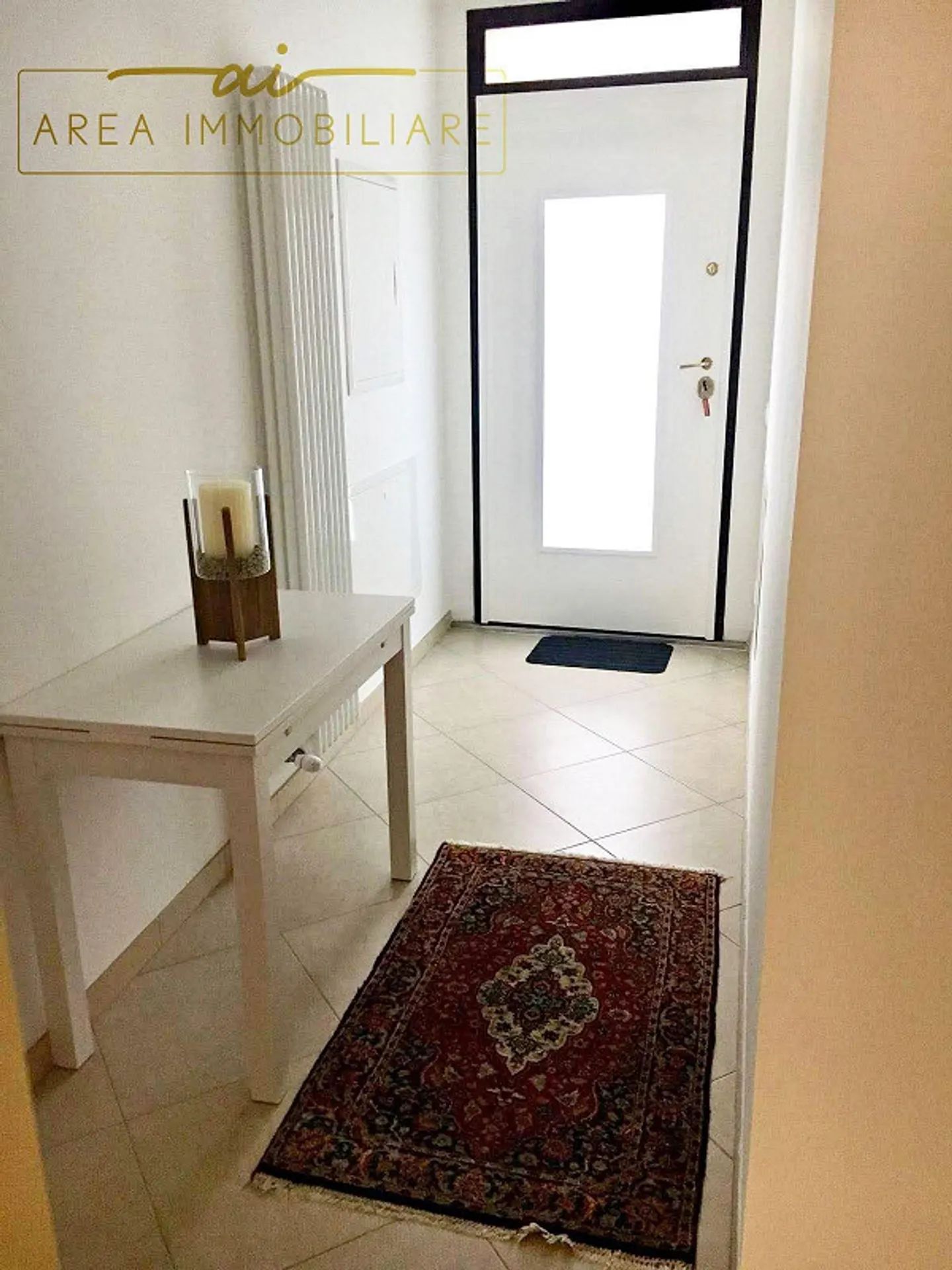 AMPIO E MODERNO 2.5 LOCALI CON CORTILE PRIVATO - Foto 5 von 8