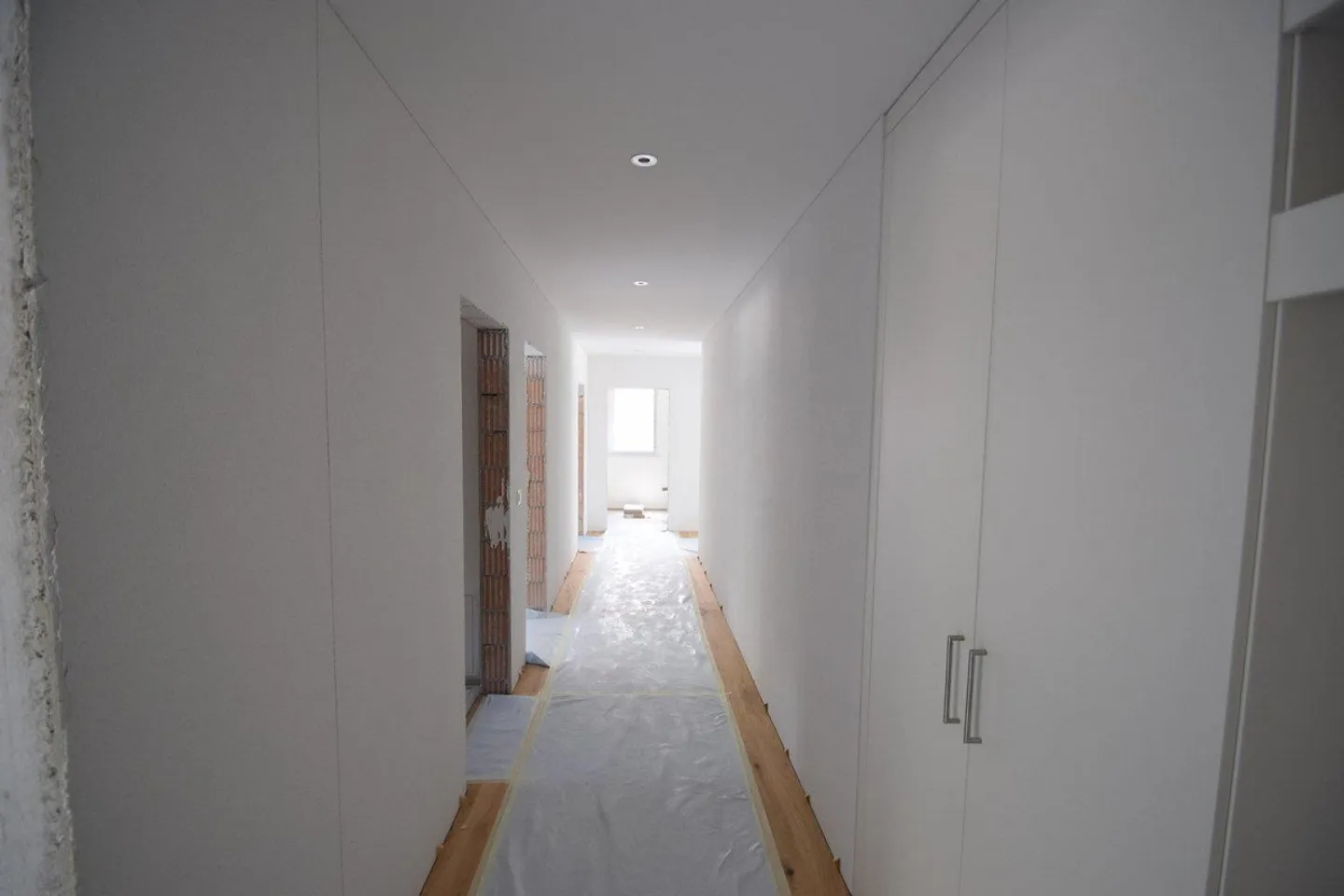 Première occupation : Appartement neuf exclusif de 4,5 pièces avec grande terrasse ... - Photo 3 sur 13
