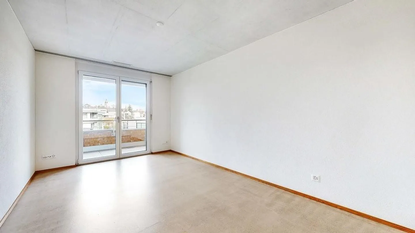 Modern apartment in a quiet yet central location - Photo 10 of 12