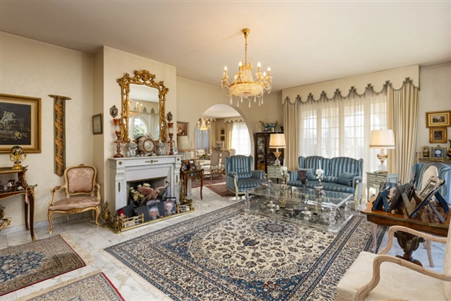 Proprietà familiare vicino al boschetto di castagni a Founex - Foto 2 di 20