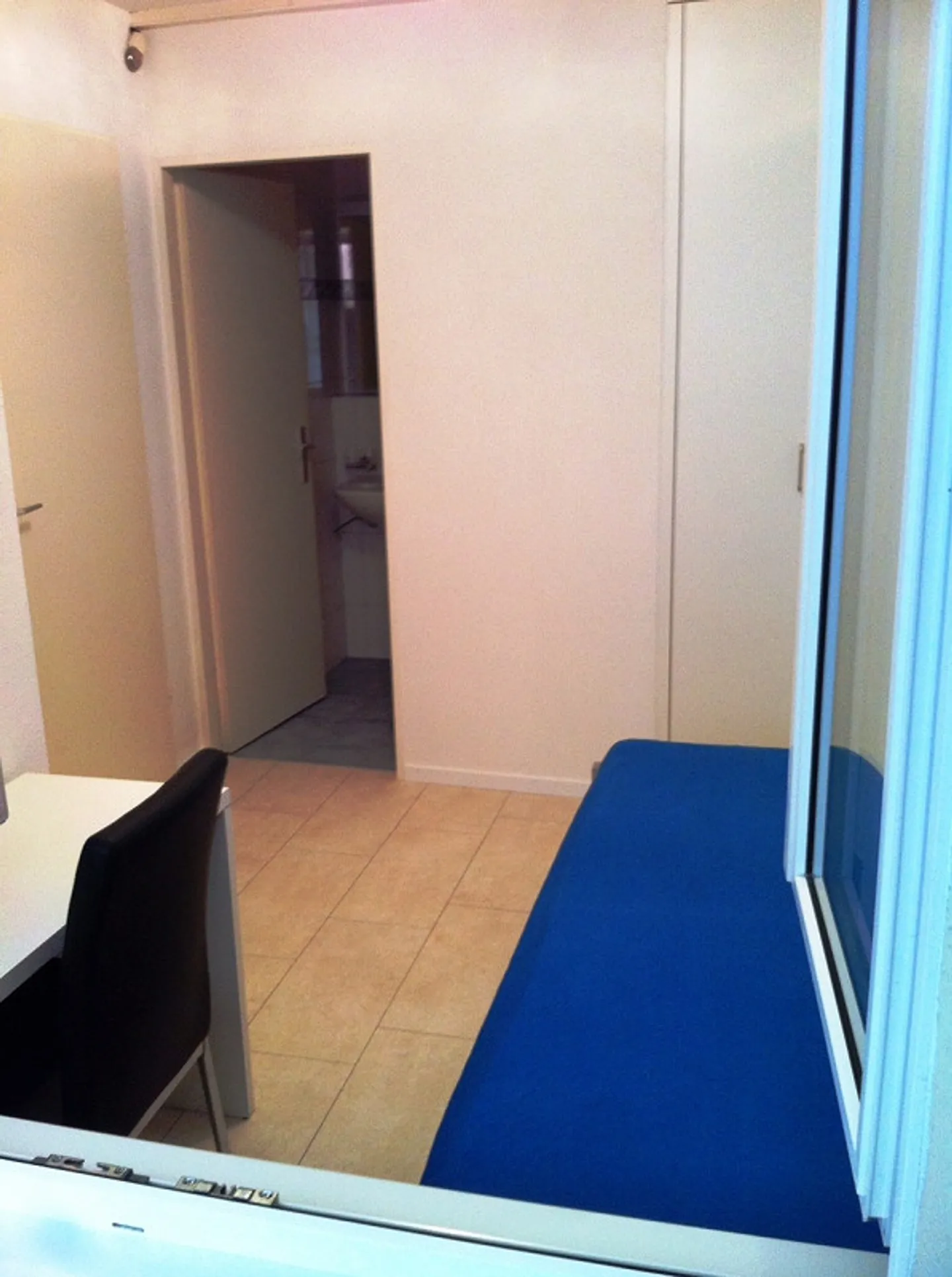 Furnished Single Room (123) - Photo 1 of 3