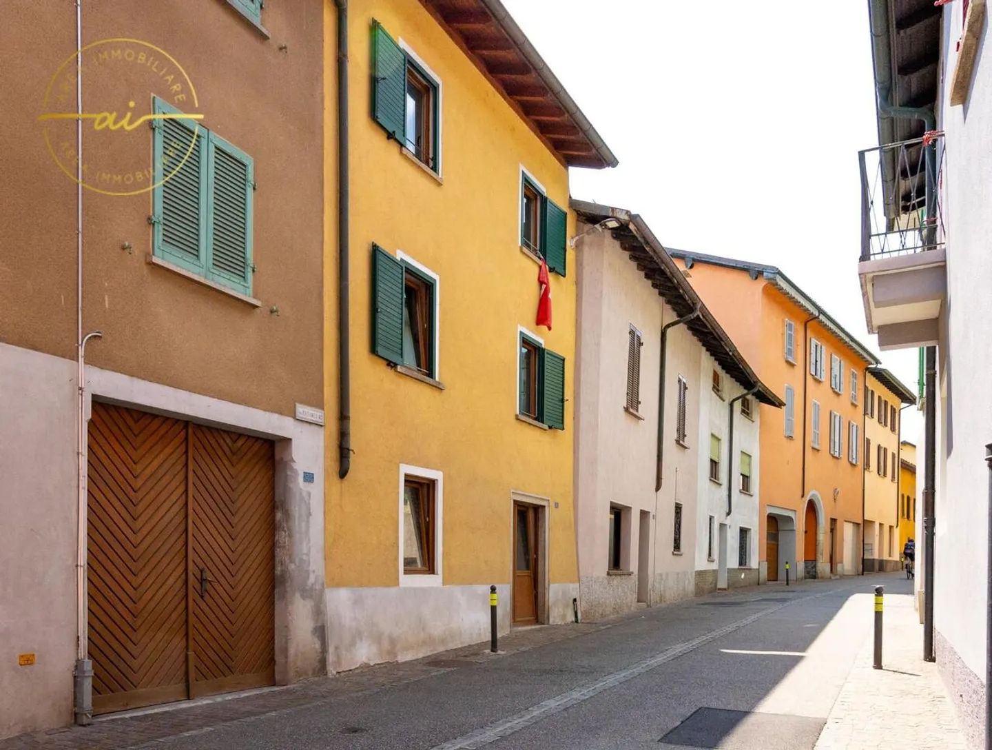 CASA PLURIFAMILIARE CON 3 APPARTAMENTI IN VENDITA - Foto 3 di 13