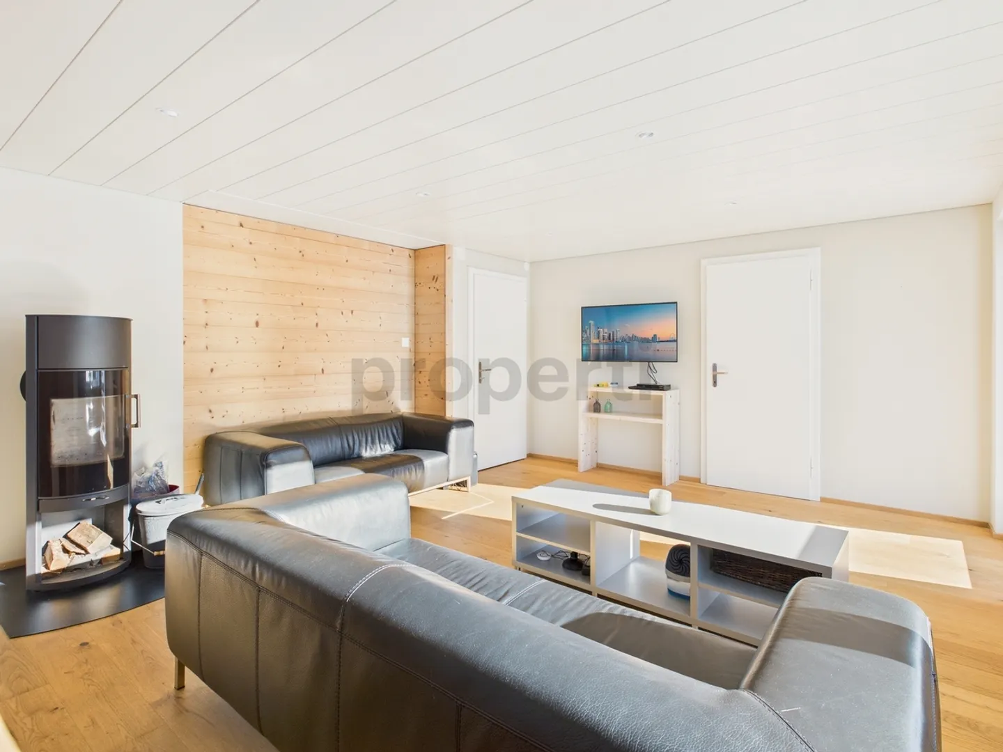 Charmant appartement de 3,5 pièces avec vue sur la montagne à Stoos SZ - Photo 2 sur 12