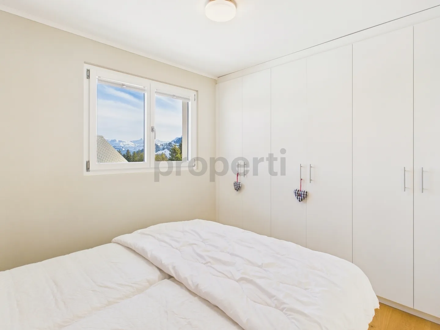 Charmant appartement de 3,5 pièces avec vue sur la montagne à Stoos SZ - Photo 8 sur 12