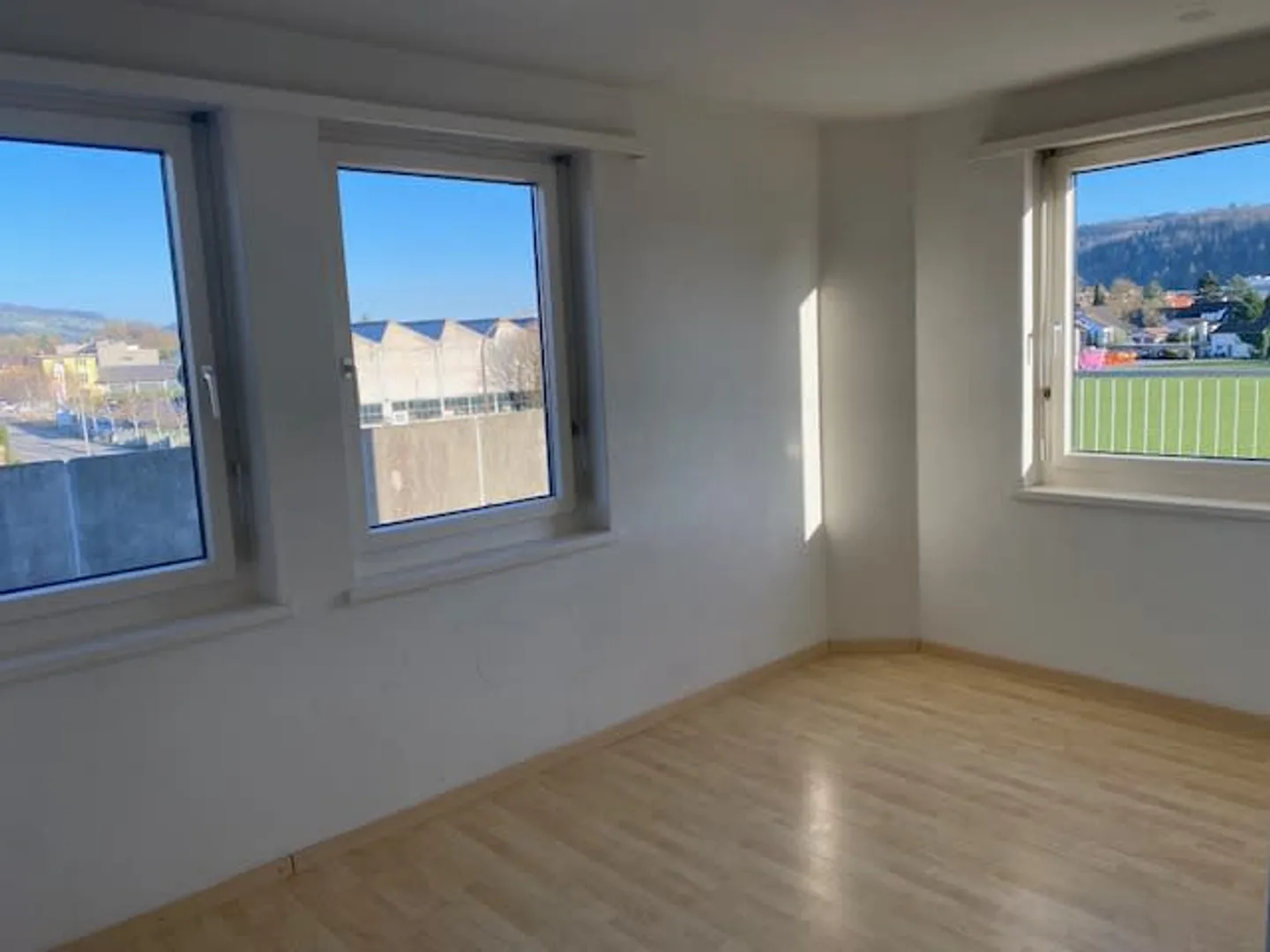 Nature-friendly attic apartment with good transport connections - Photo 12 of 18