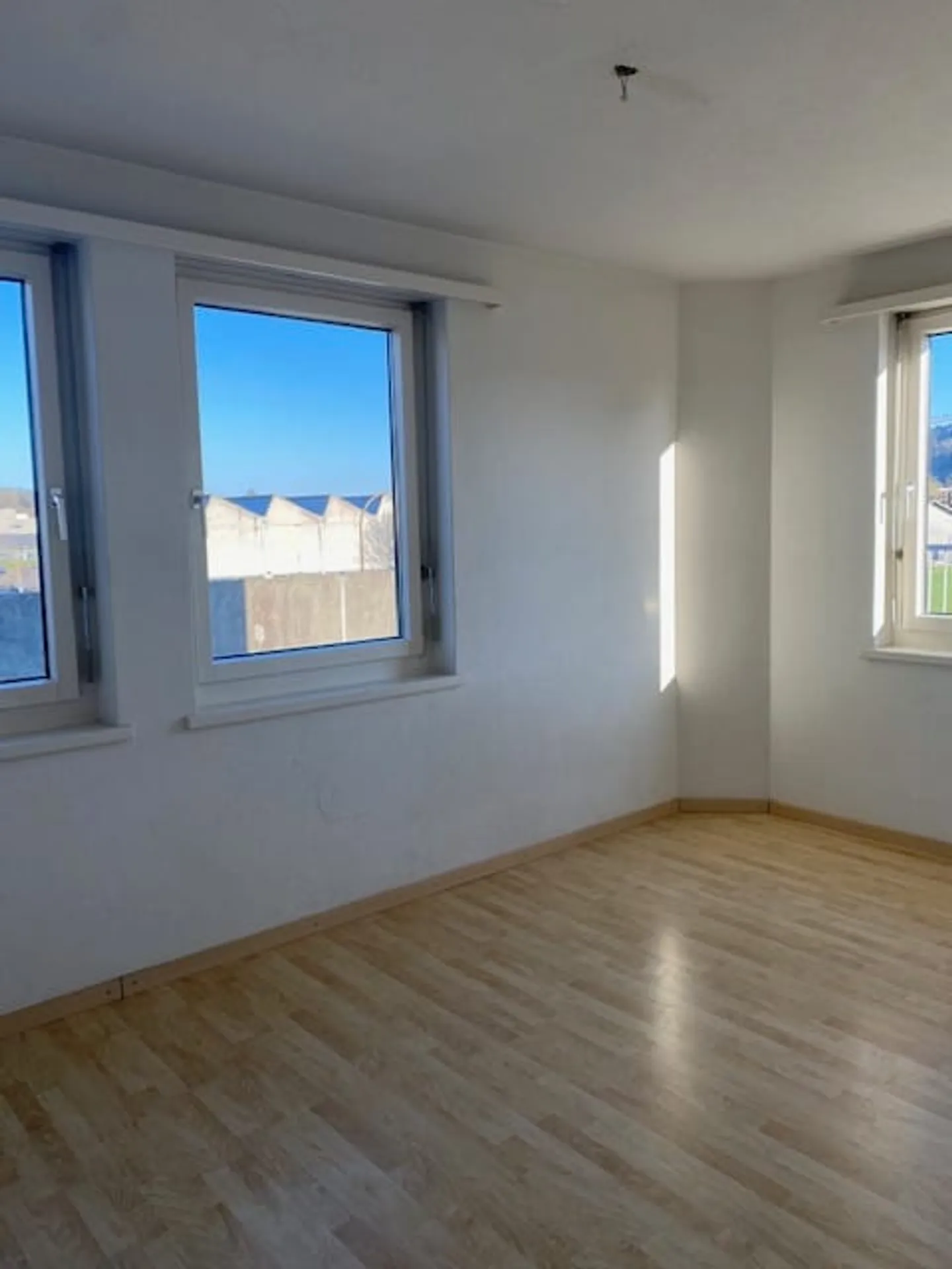 Nature-friendly attic apartment with good transport connections - Photo 18 of 18