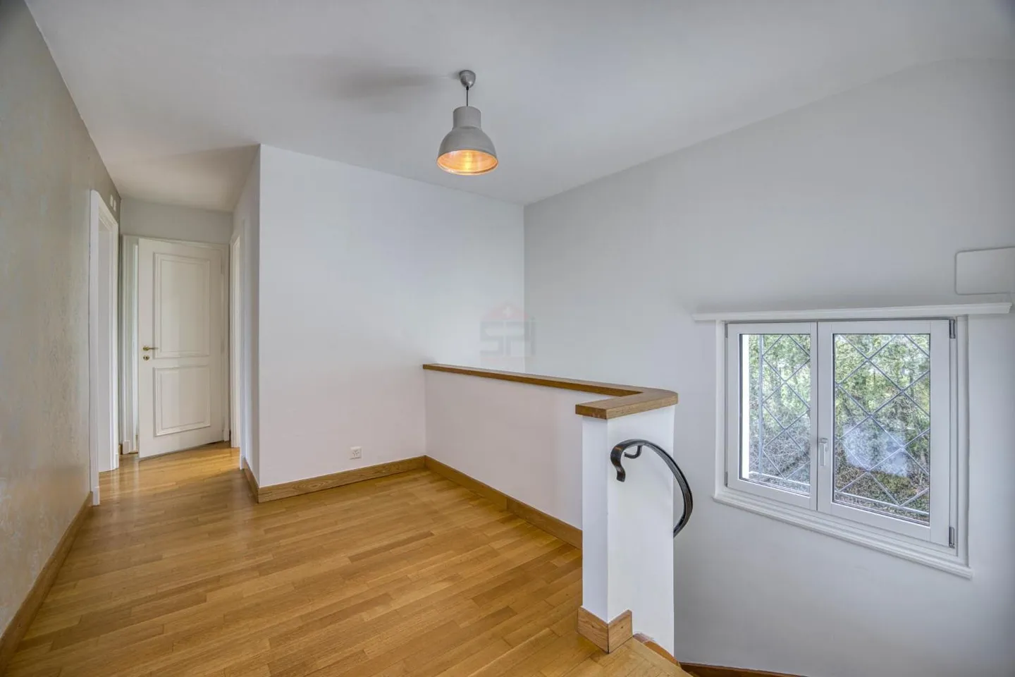 7-room House - Photo 10 of 13