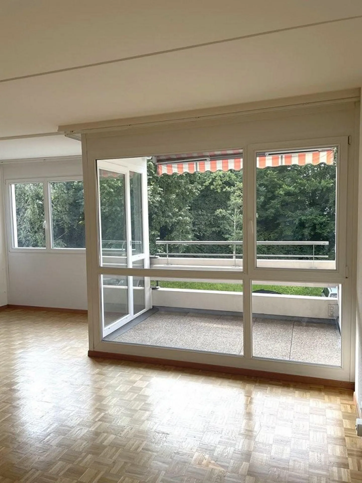 Appartement 2.5 pièces rénové - Photo 4 sur 8