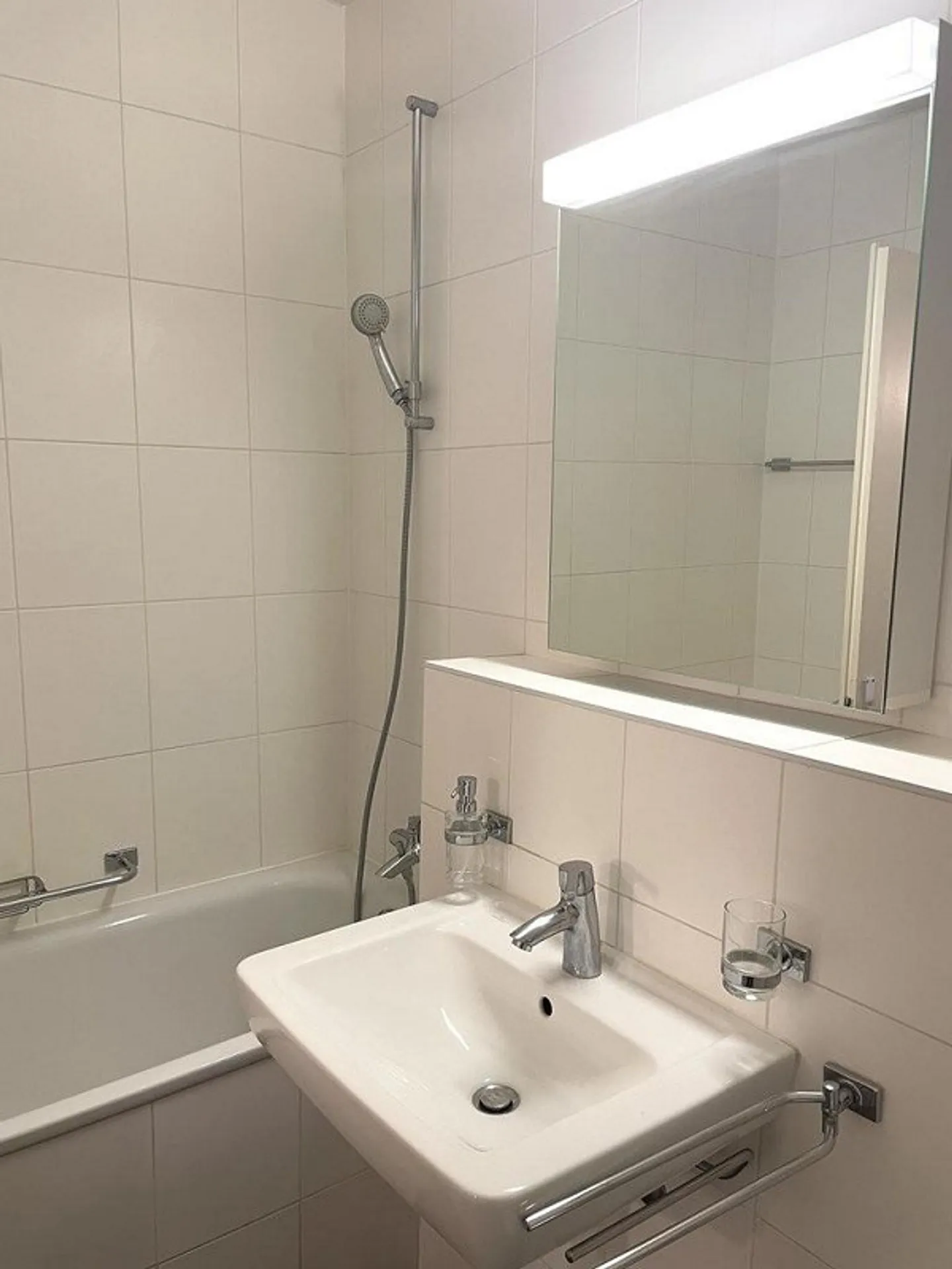 Appartement 2.5 pièces rénové - Photo 5 sur 8