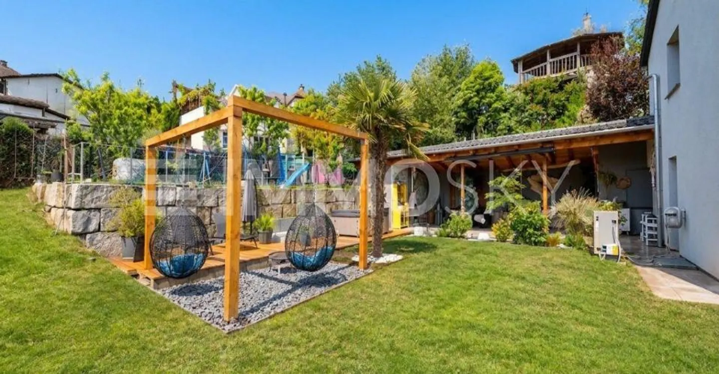 Sunny, renovated, versatile - your new home - Photo 1 of 4