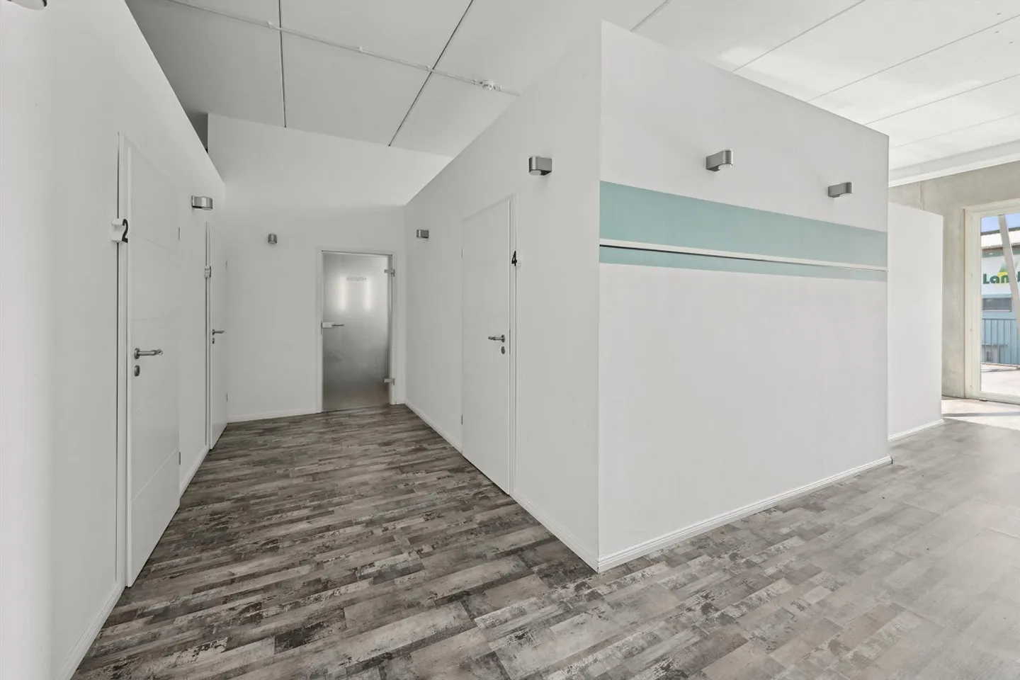 ausgebaute Gewerbefläche / Büro per sofort - Foto 2 von 13