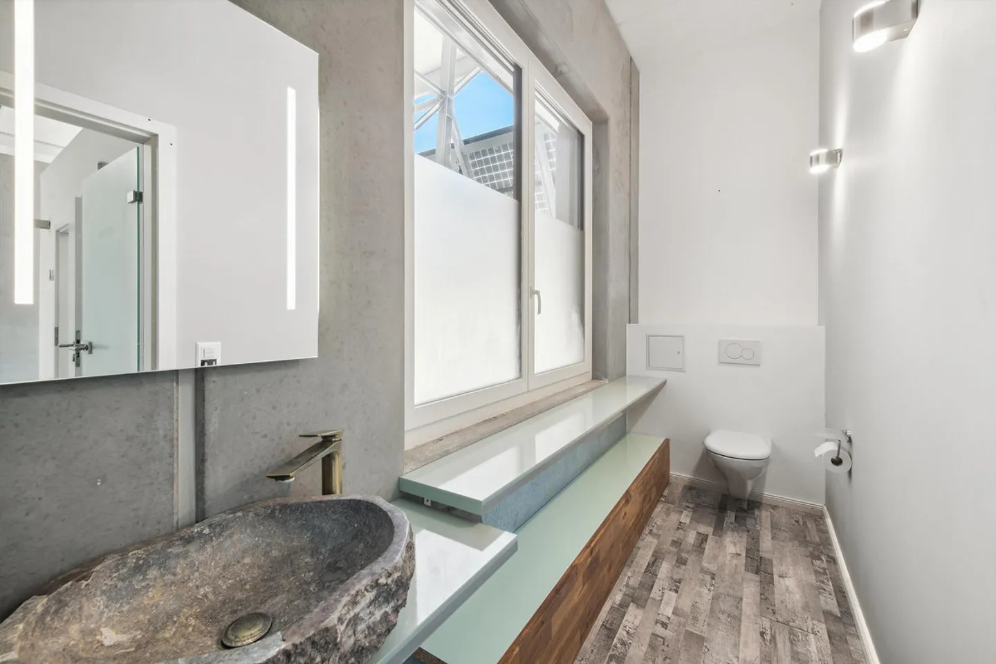 ausgebaute Gewerbefläche / Büro per sofort - Foto 9 von 13