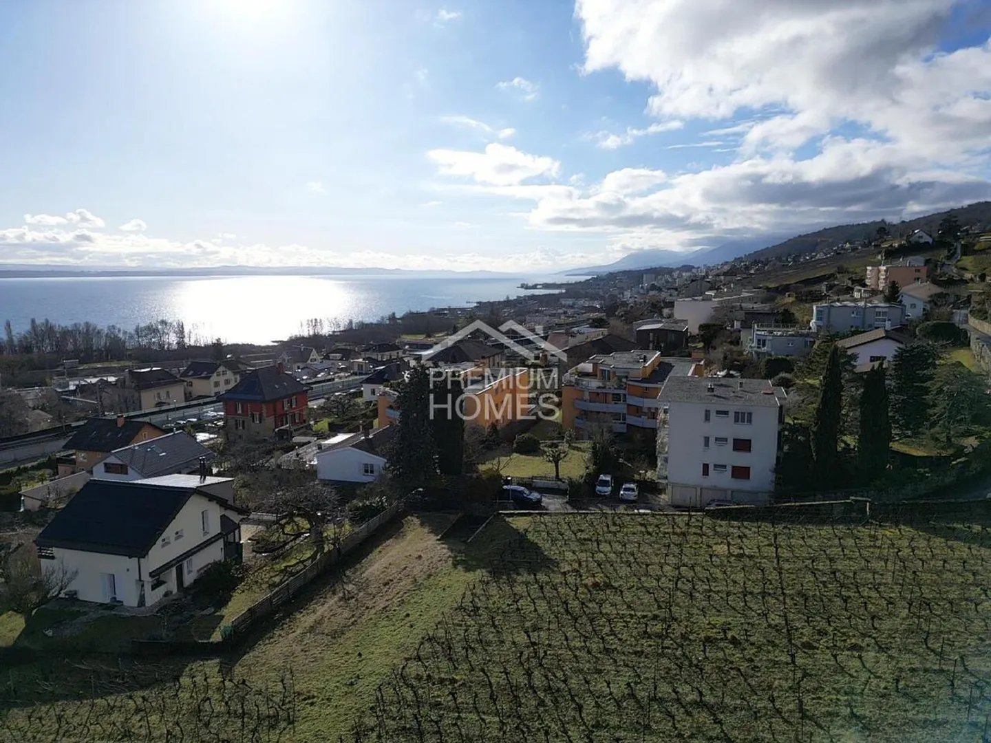 Terreno eccezionale con vista panoramica sul lago - Foto 4 di 6